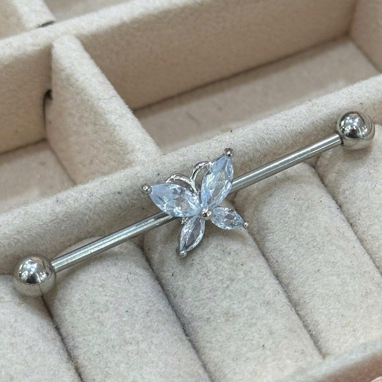 Khuyên industrial kiểu con bướm._thumbnail_1