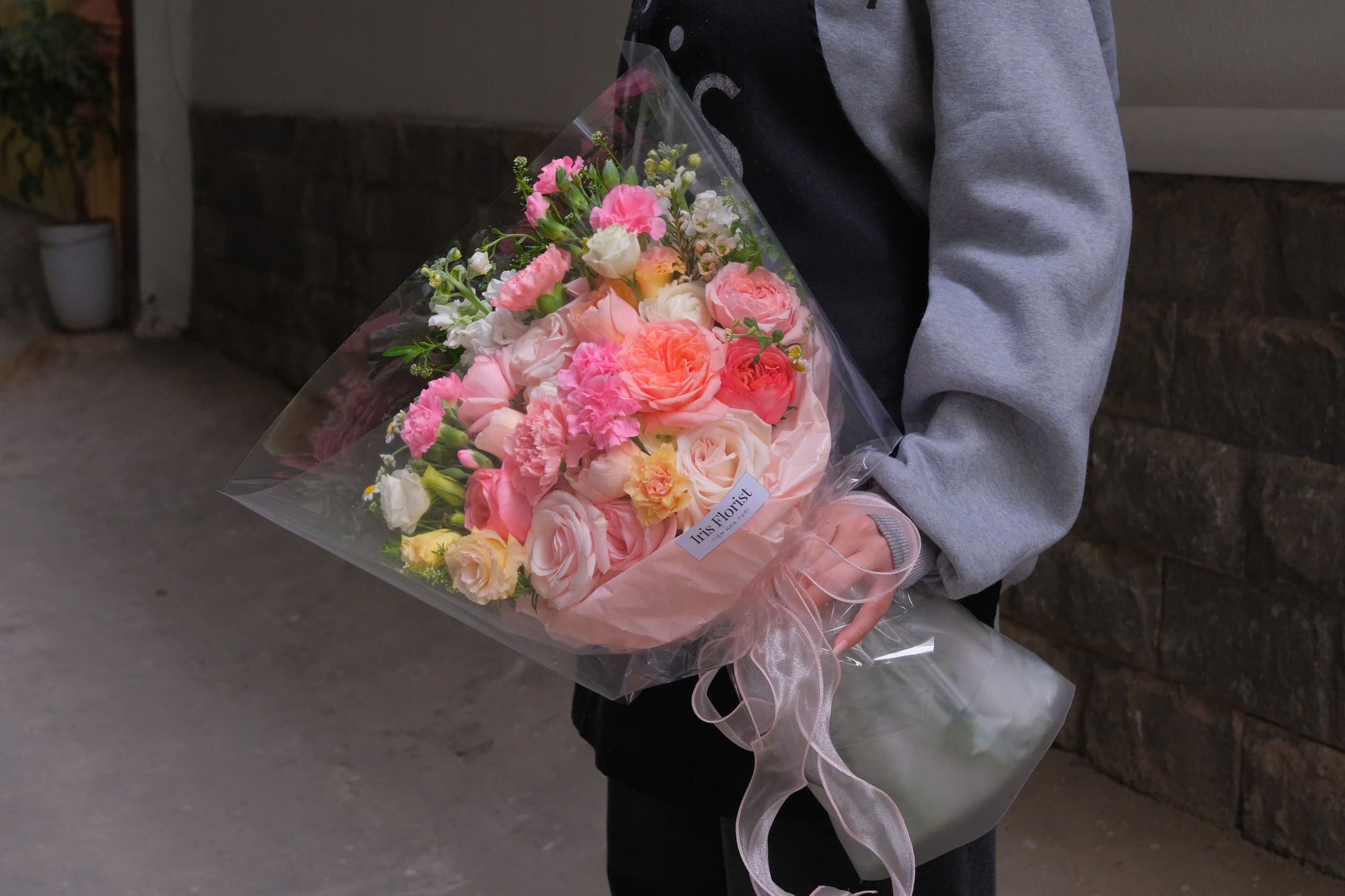 Signature Summer Garden by Iris Florist_thumbnail_2