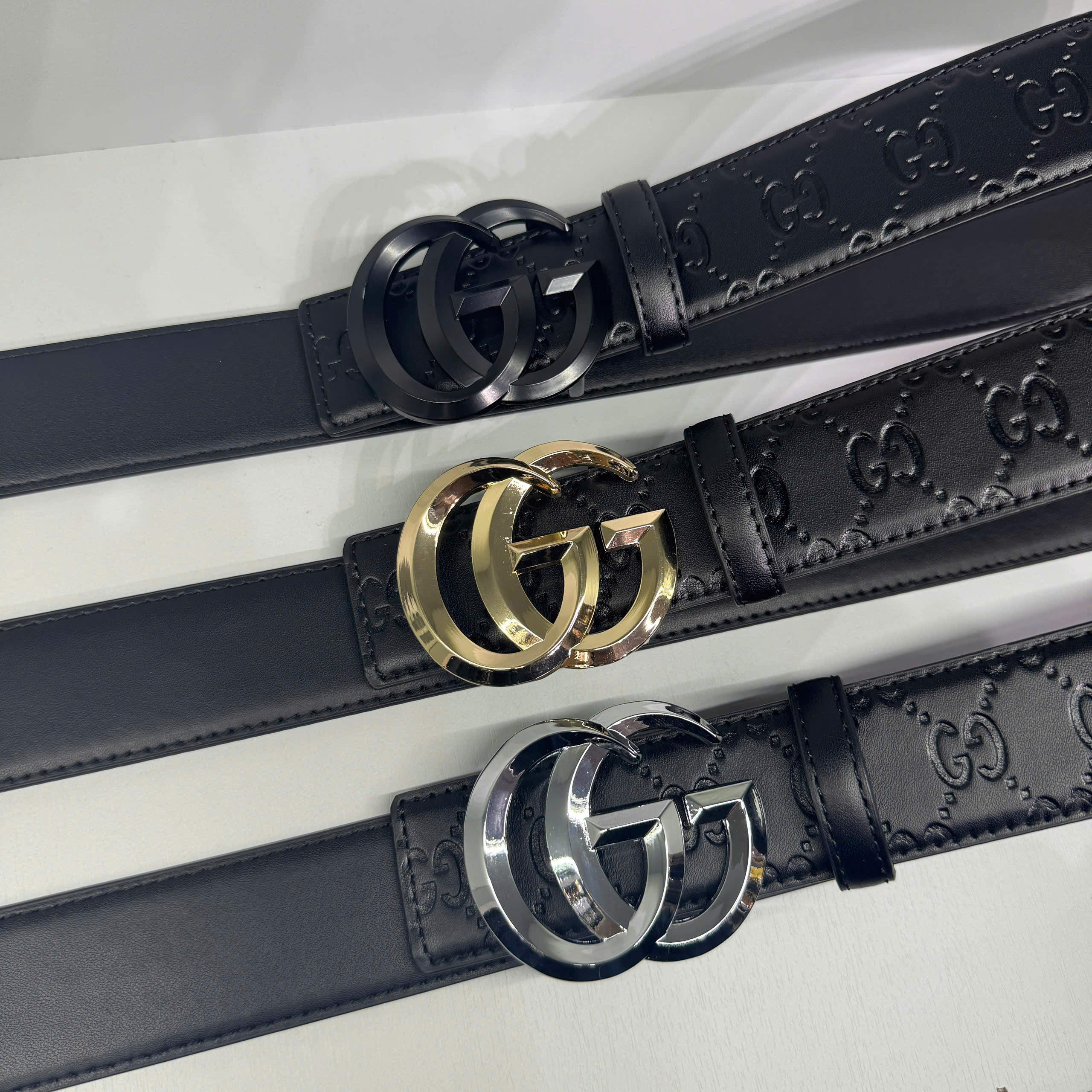 Thắt lưng Gucci GG Embossed Leather Belt with Enamel Buckle_thumbnail_1