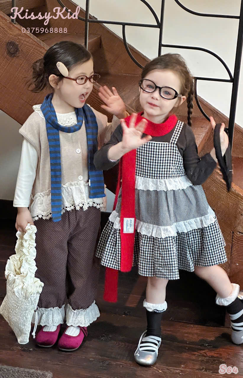 (S64) Set áo thun xám ghi kèm váy 2 dây caro Xing Xing_thumbnail_0