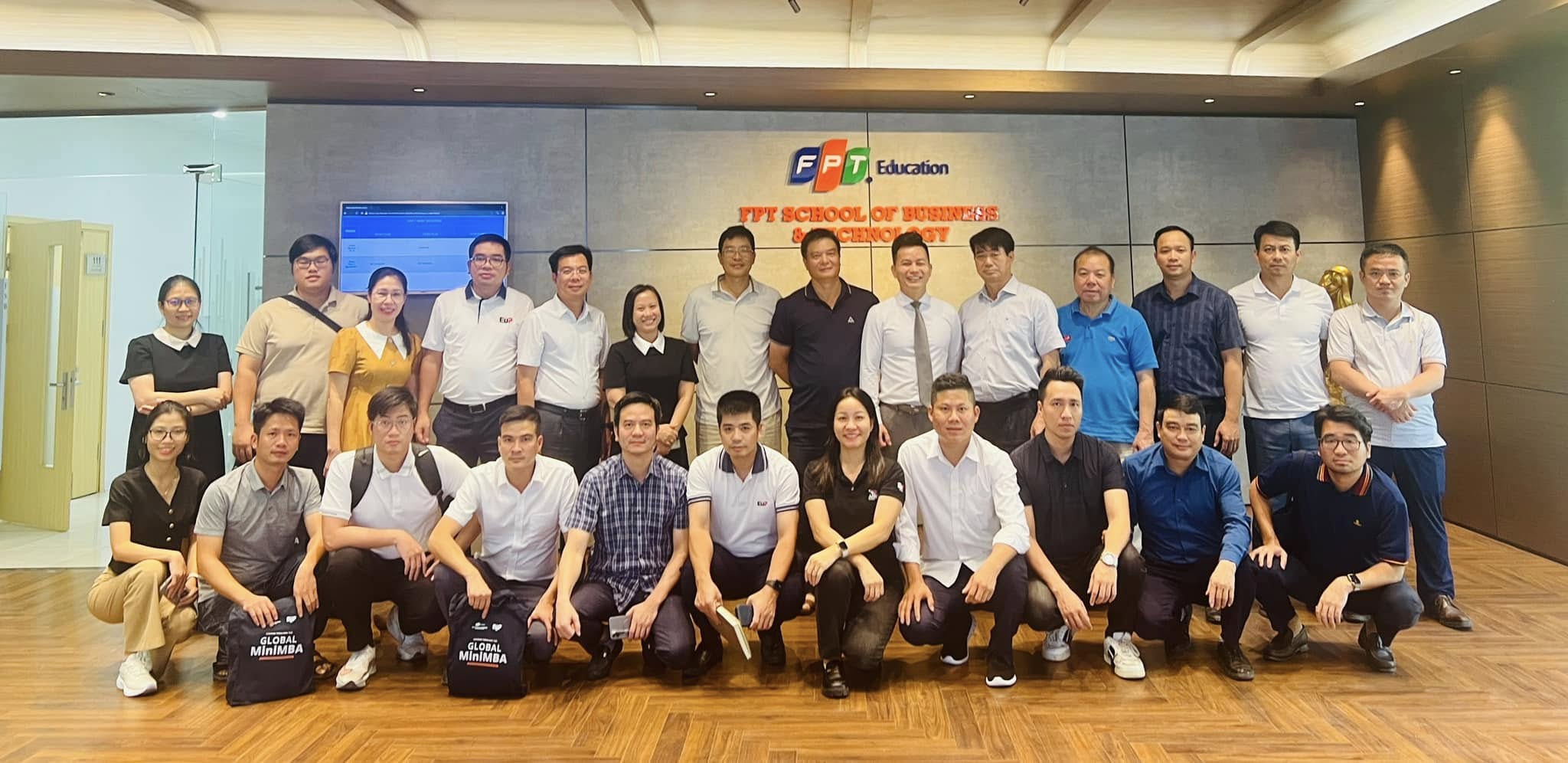 TINH THẦN HỌC TẬP KHÔNG NGỪNG TẠI TẬP ĐOÀN NHỰA CHÂU ÂU (EuP)