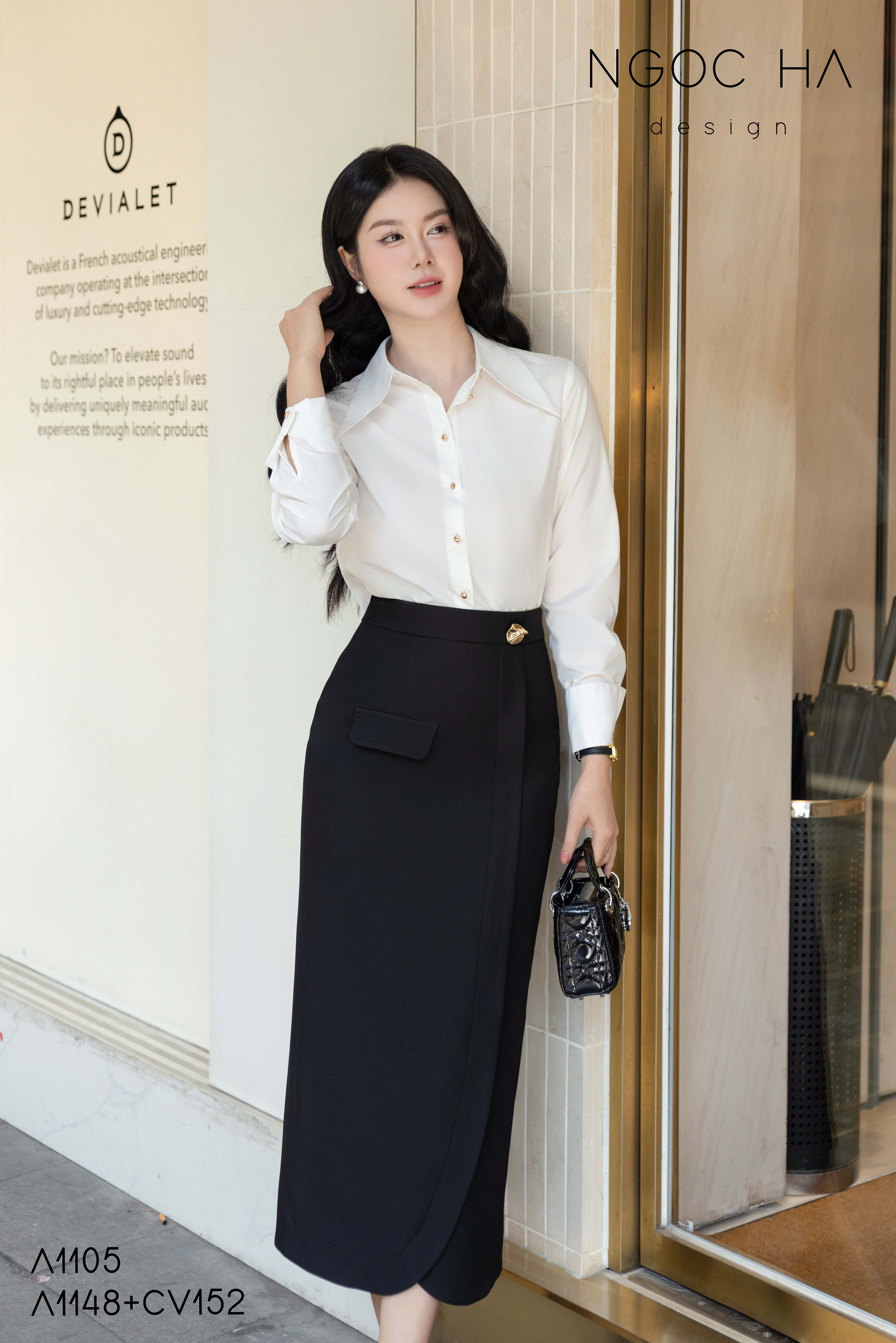 Louis Skirt_ Chân Váy Bút Chì Đính Cúc Đồng CV152