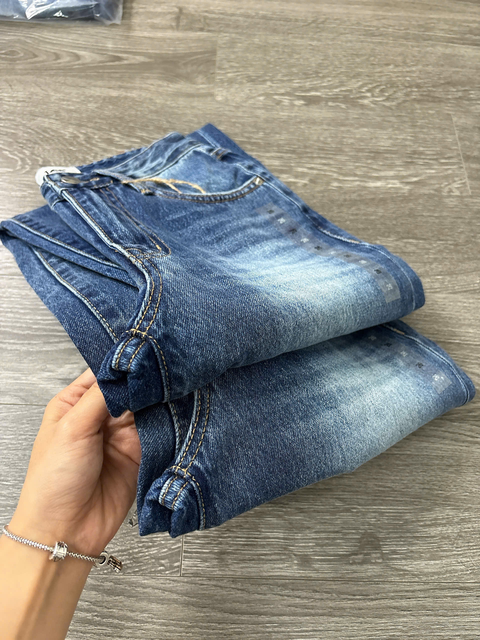 Q43 QUẦN JEAN ỐNG CONG_thumbnail_12