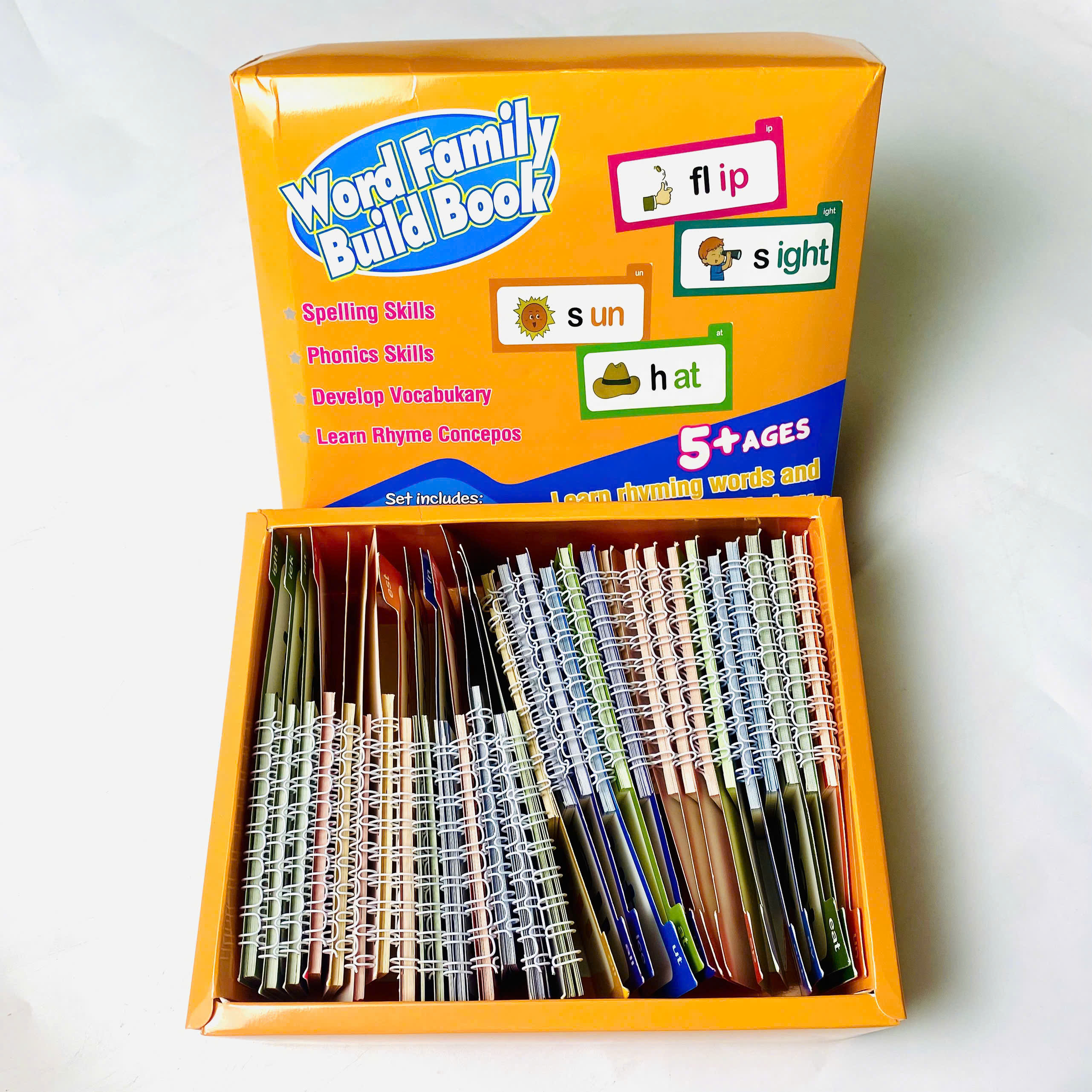 Bộ thẻ tập đánh vần Word Family Build Book_thumbnail_1