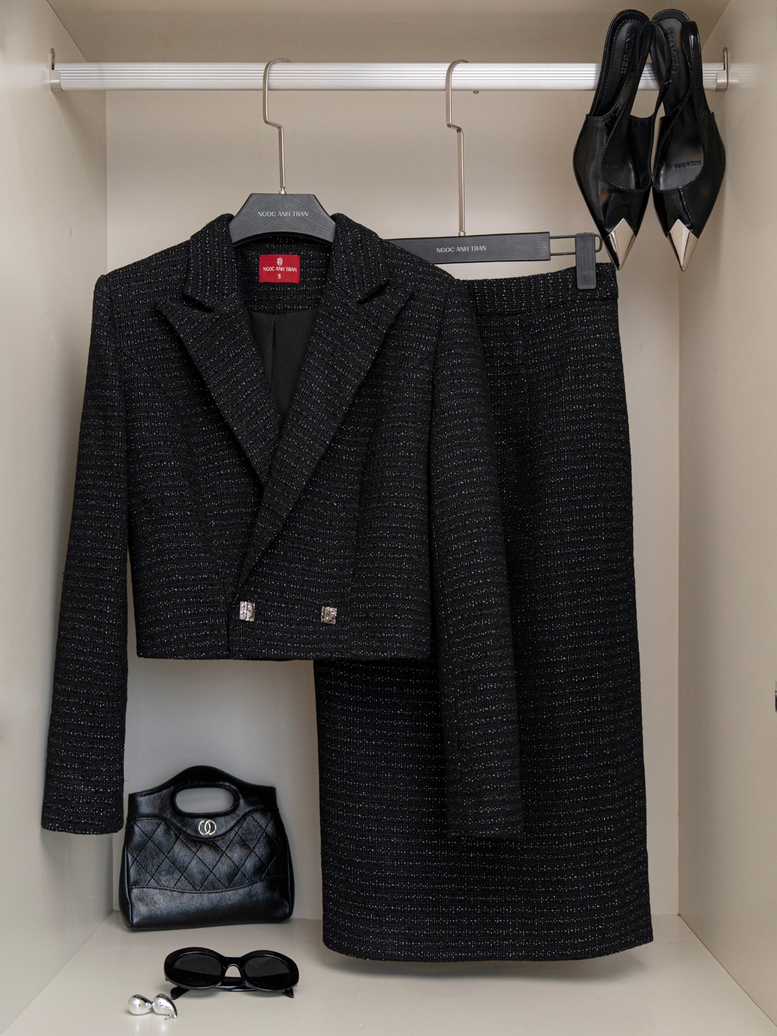 CV144 - Chân váy dạ đen