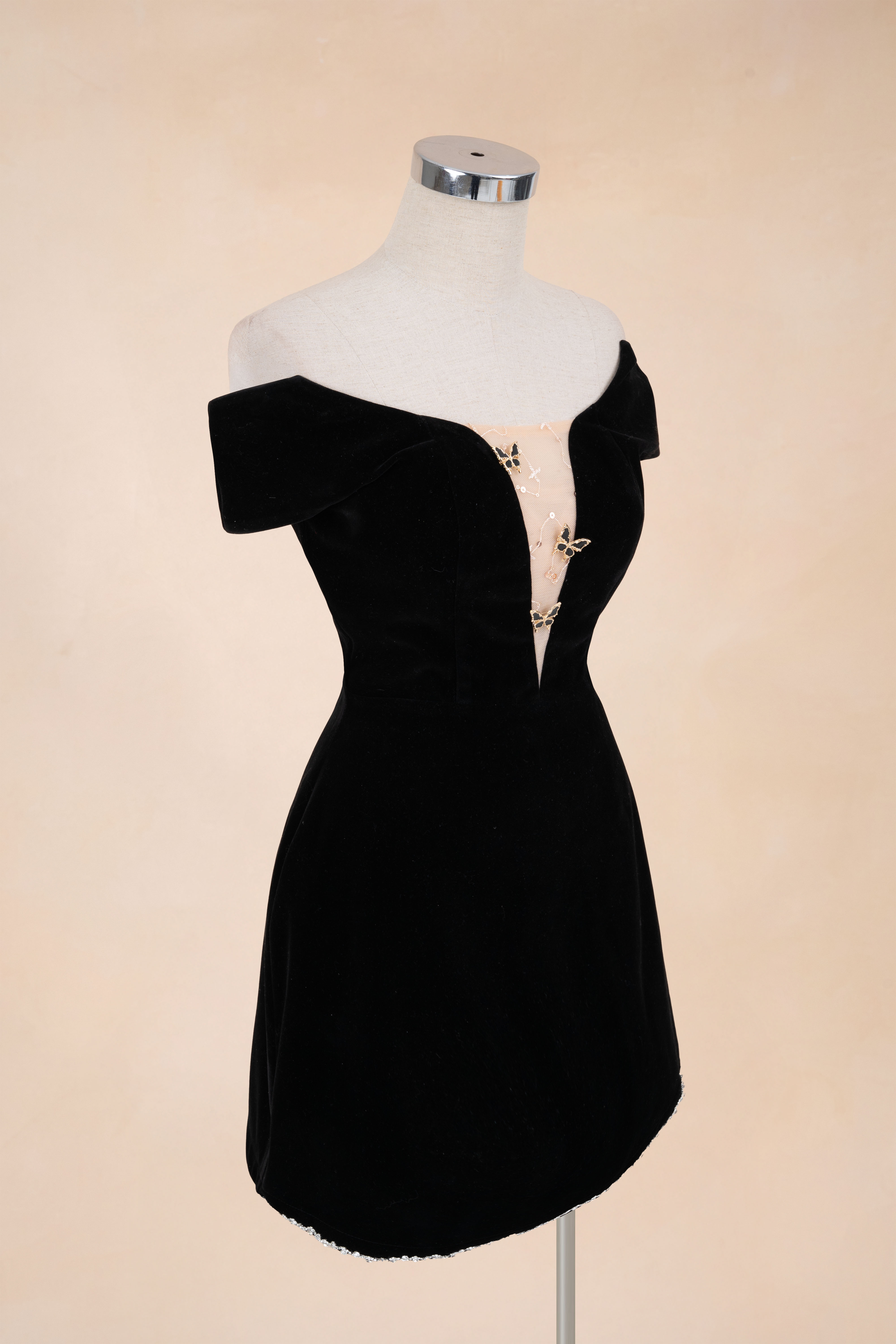 Đầm Chữ A Trễ Vai Tag Bướm