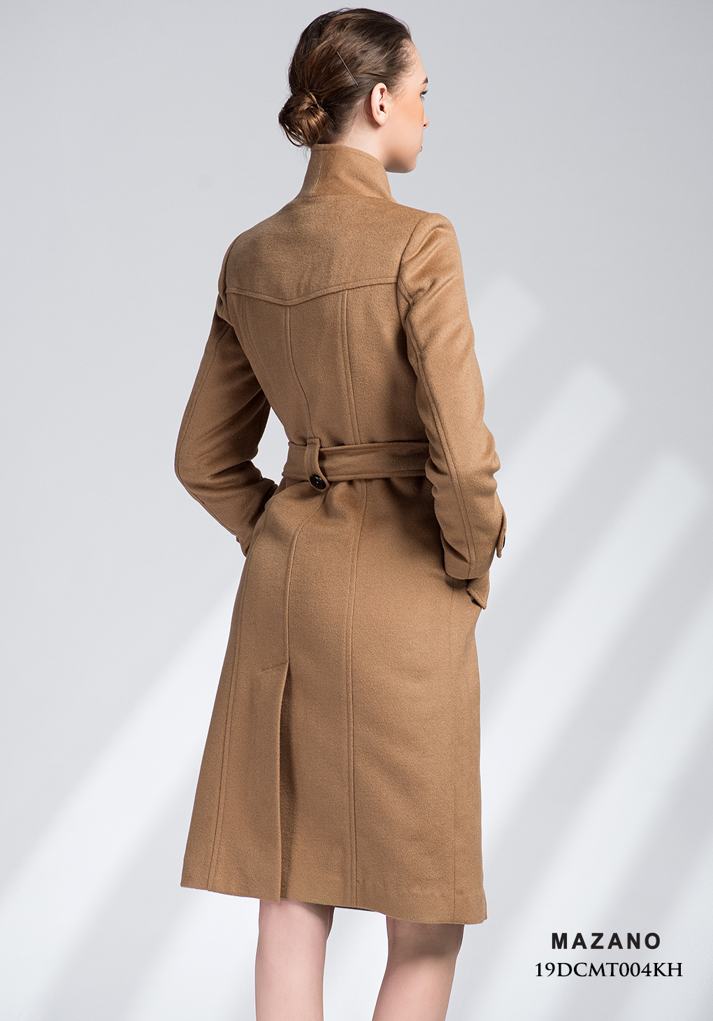 Măng tô nâu vạt chéo thắt đai_thumbnail_3