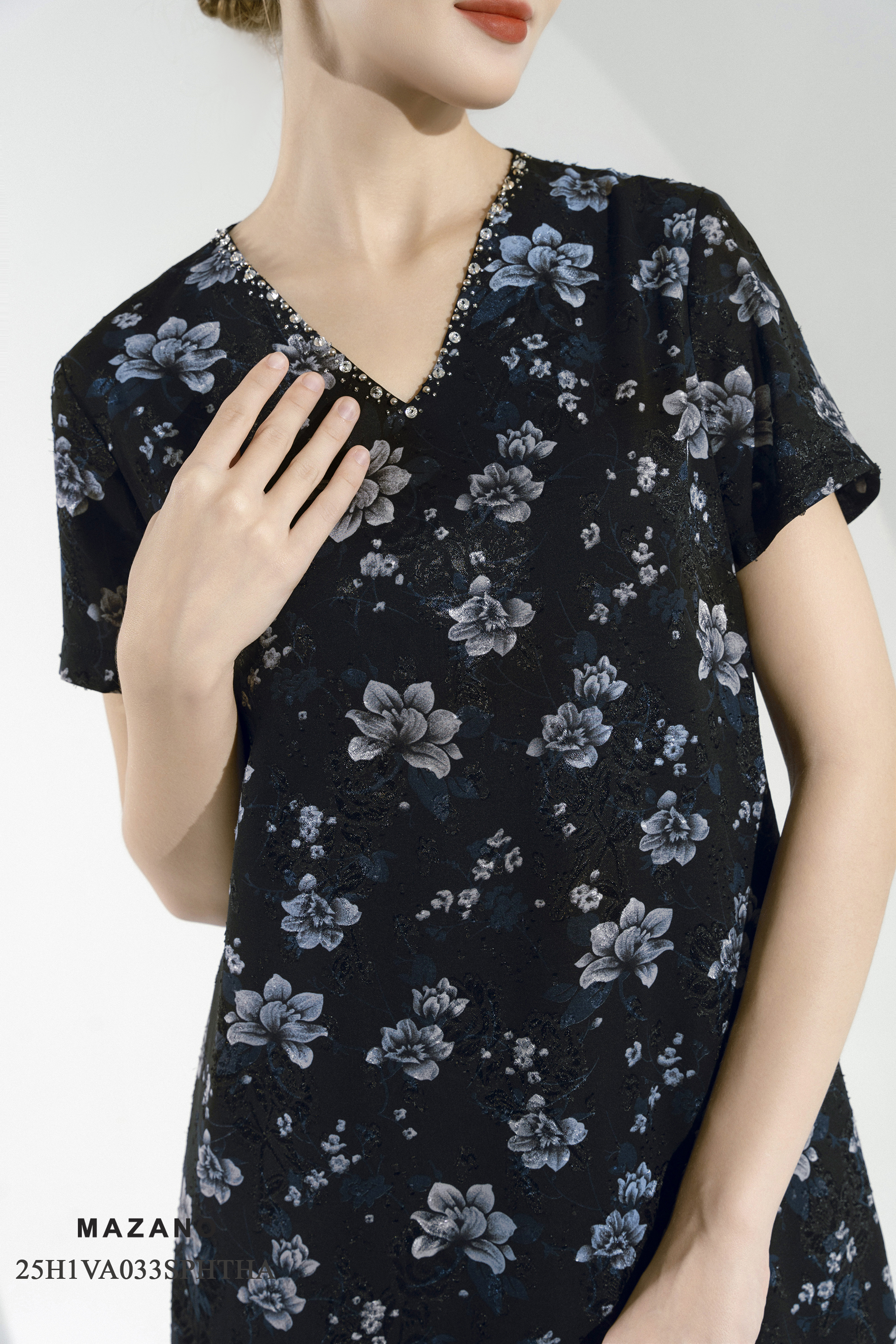 Váy Đầm suông Vải voan 3D họa tiết cách điệu Cổ V đính trang trí tay ngắn Dài váy ngang bắp chân_thumbnail_3