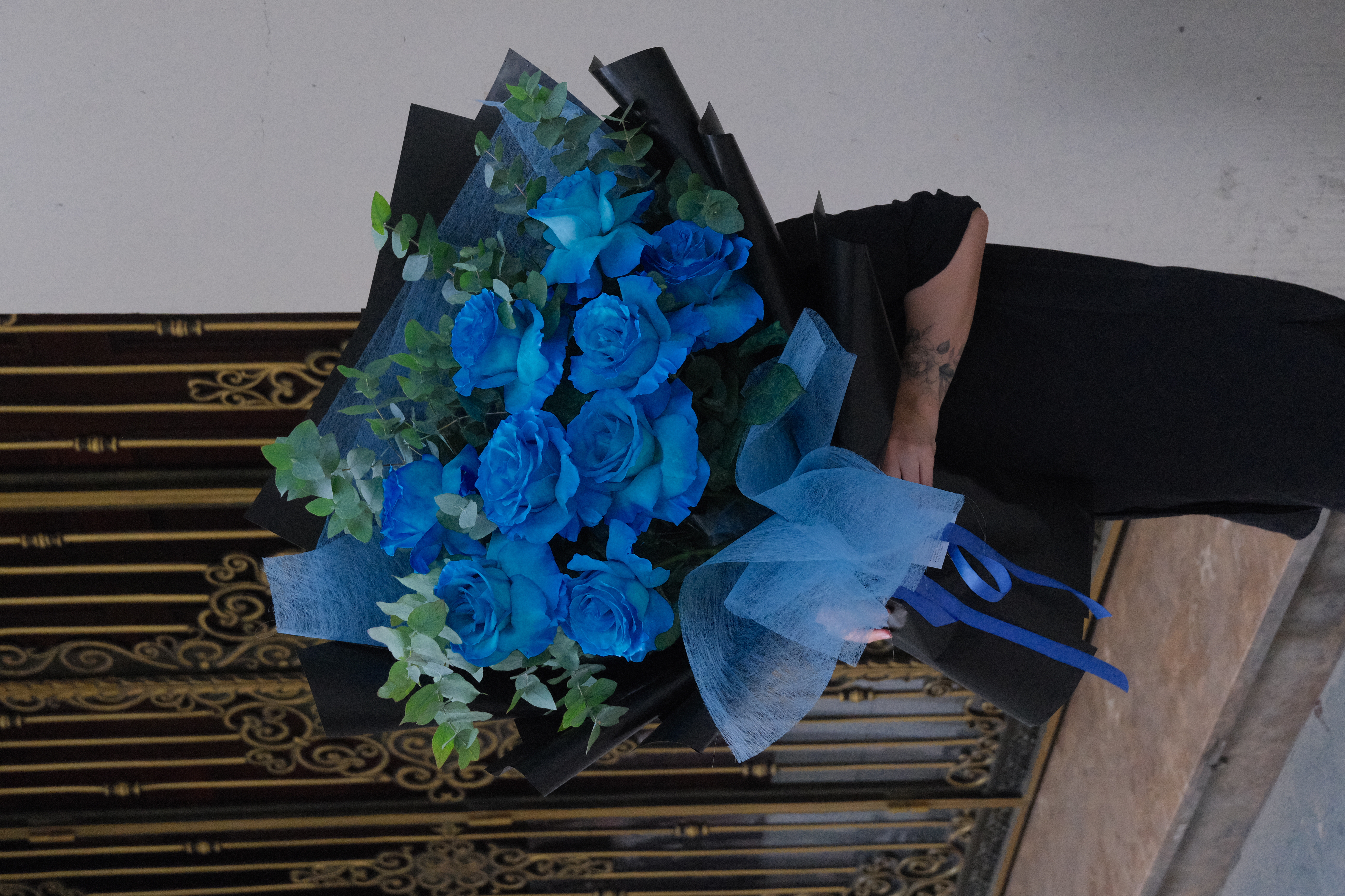 Bó hồng Ecuador Xanh Biển - 10B mix lá phụ_thumbnail_1