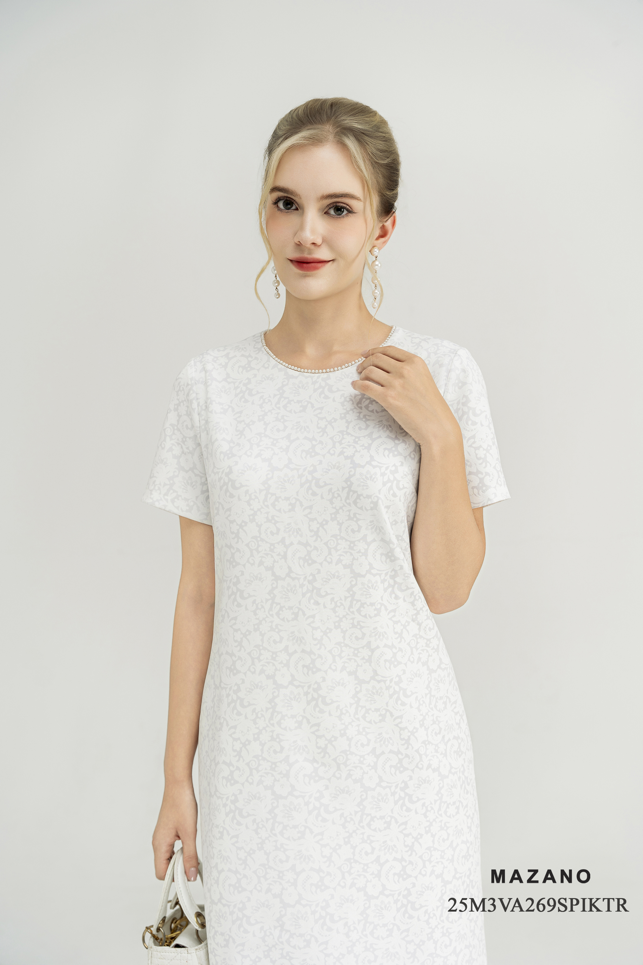 Váy Đầm Suông Vải thô chun Hoạ tiết hoa ren in chìm Cổ tròn viền ngọc trai Tay ngắn Dài qua bắp chân_thumbnail_3