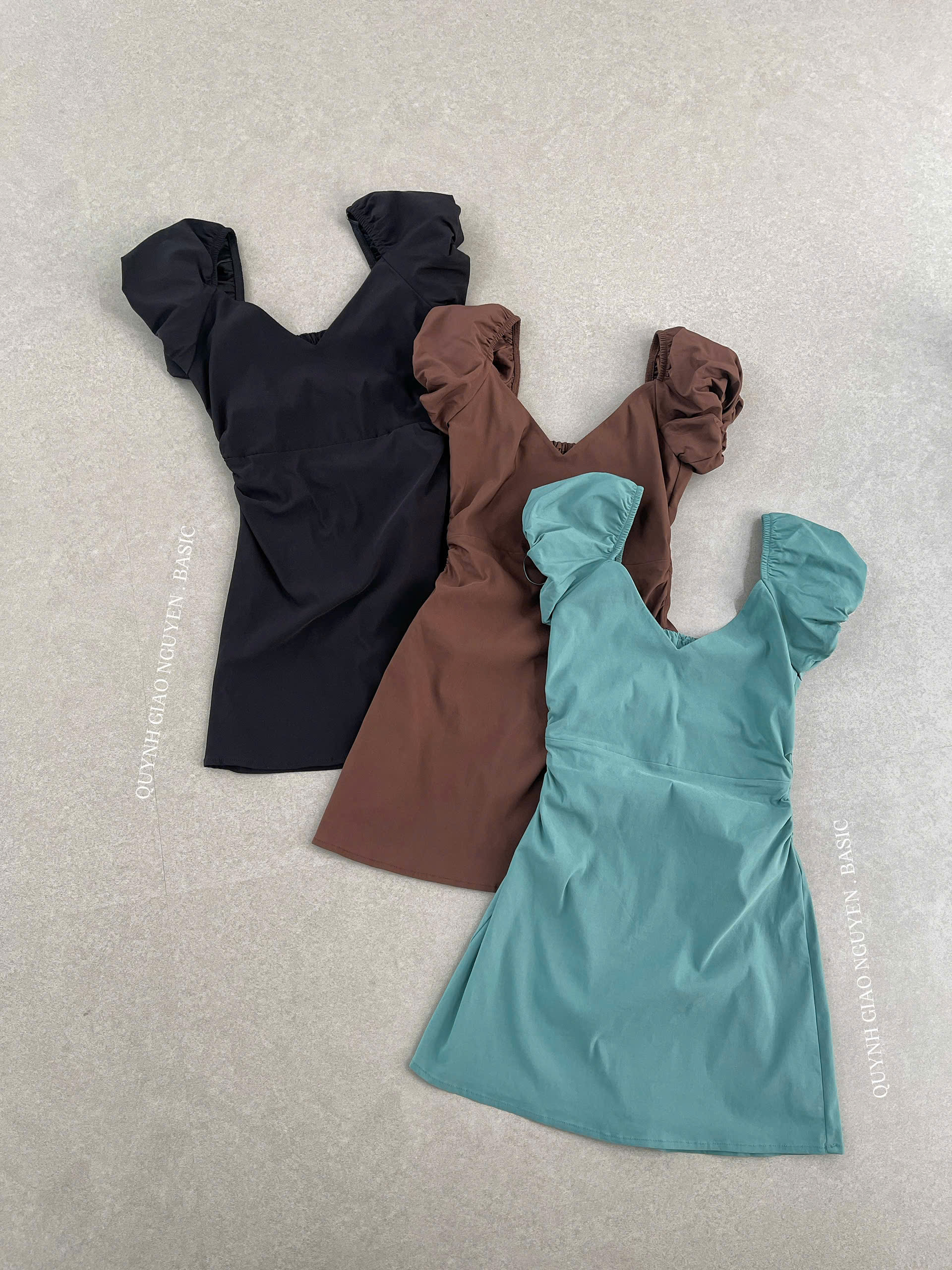 Đầm Stra hở lưng ( ĐEN )_thumbnail_0