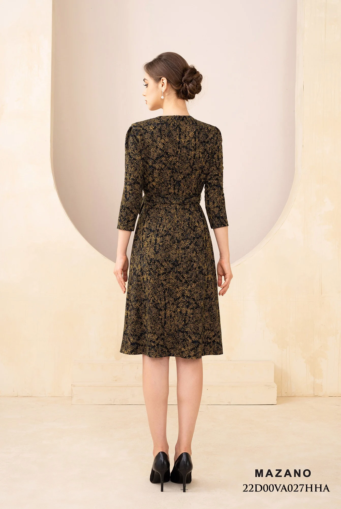 Đầm len thân xếp ly chân rủ_thumbnail_2