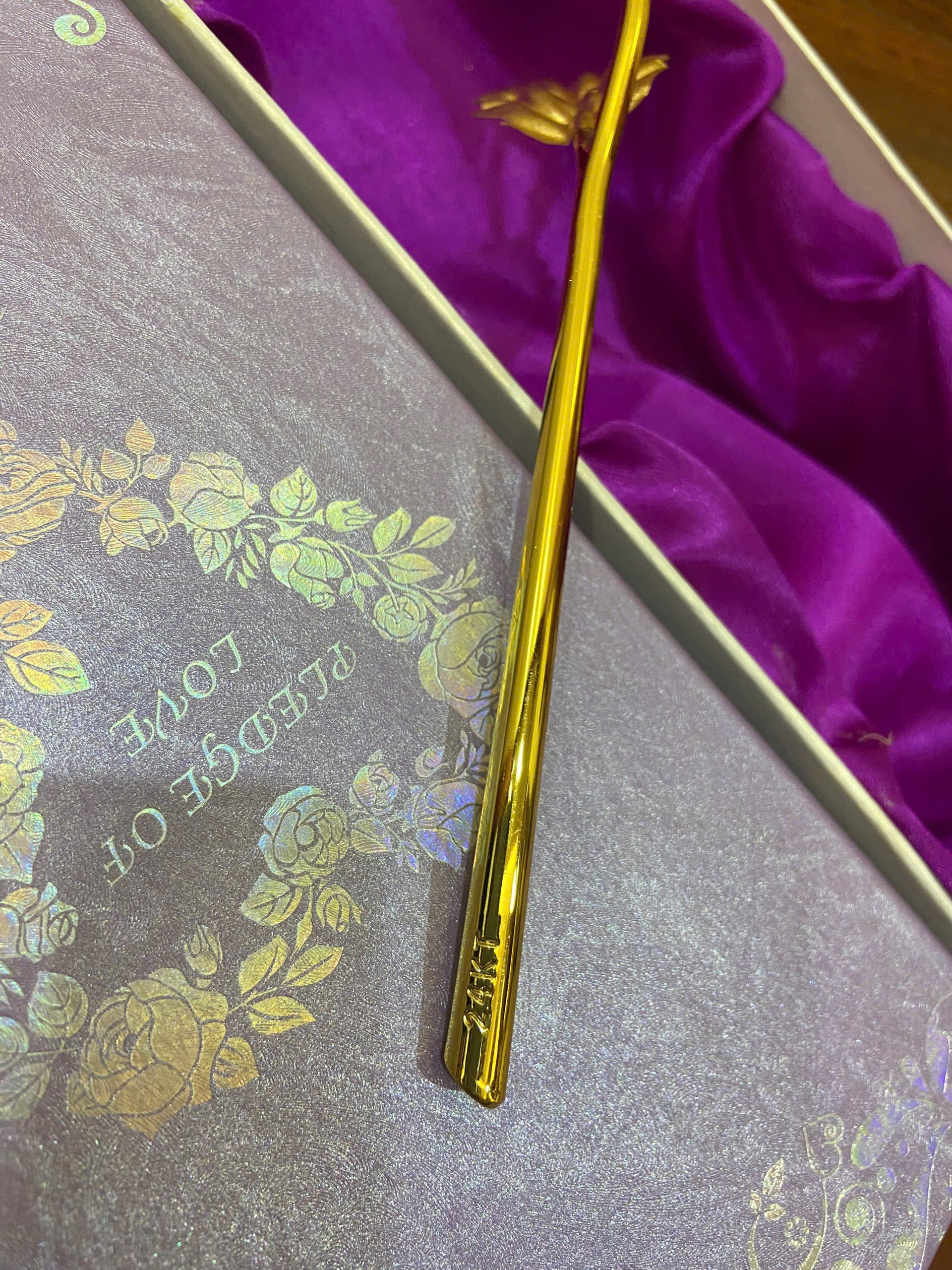 Bông hoa hồng mạ vàng 24K_thumbnail_0