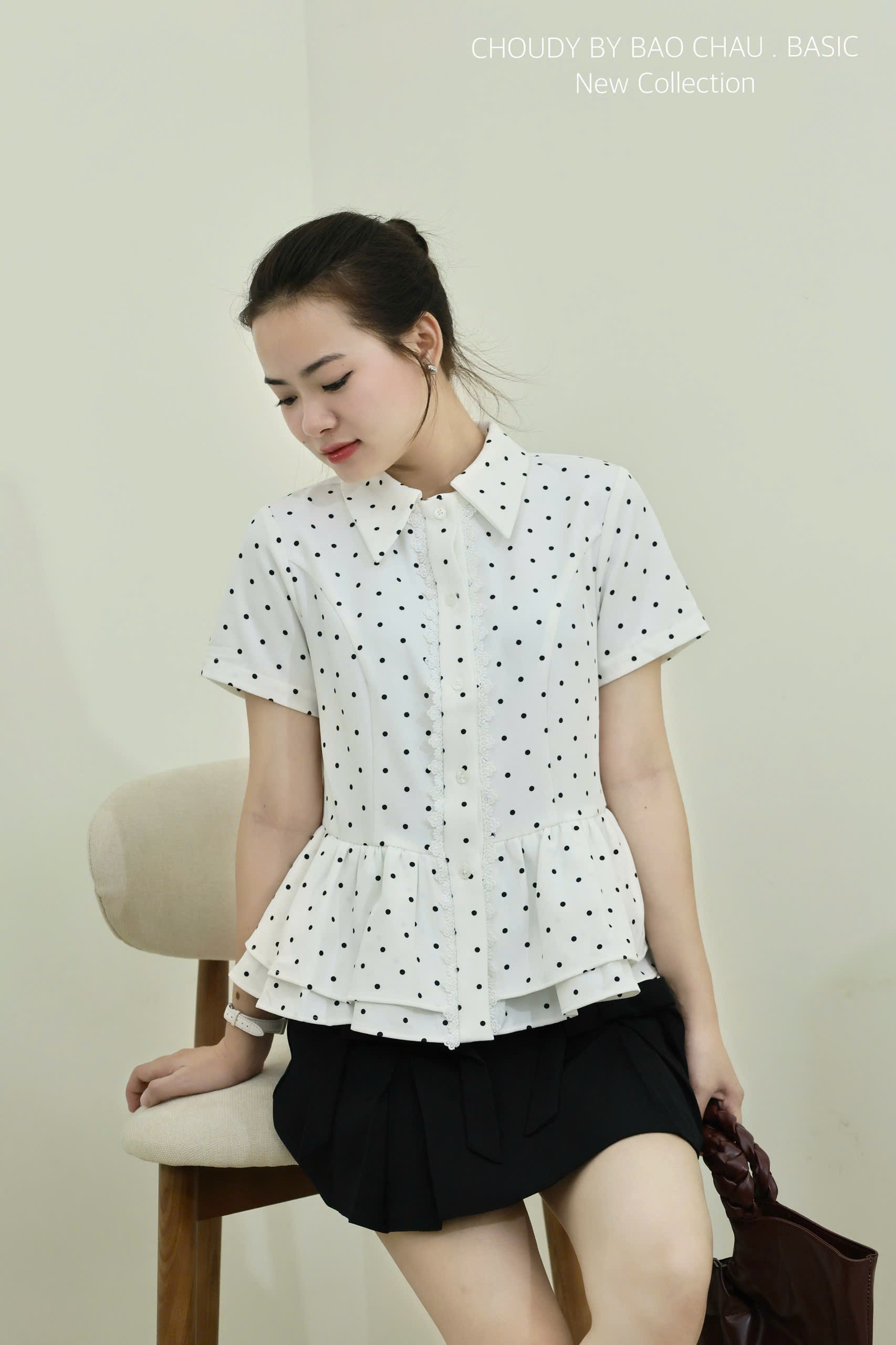 U750 ÁO KIỂU CHẤM BI TRẮNG_thumbnail_10