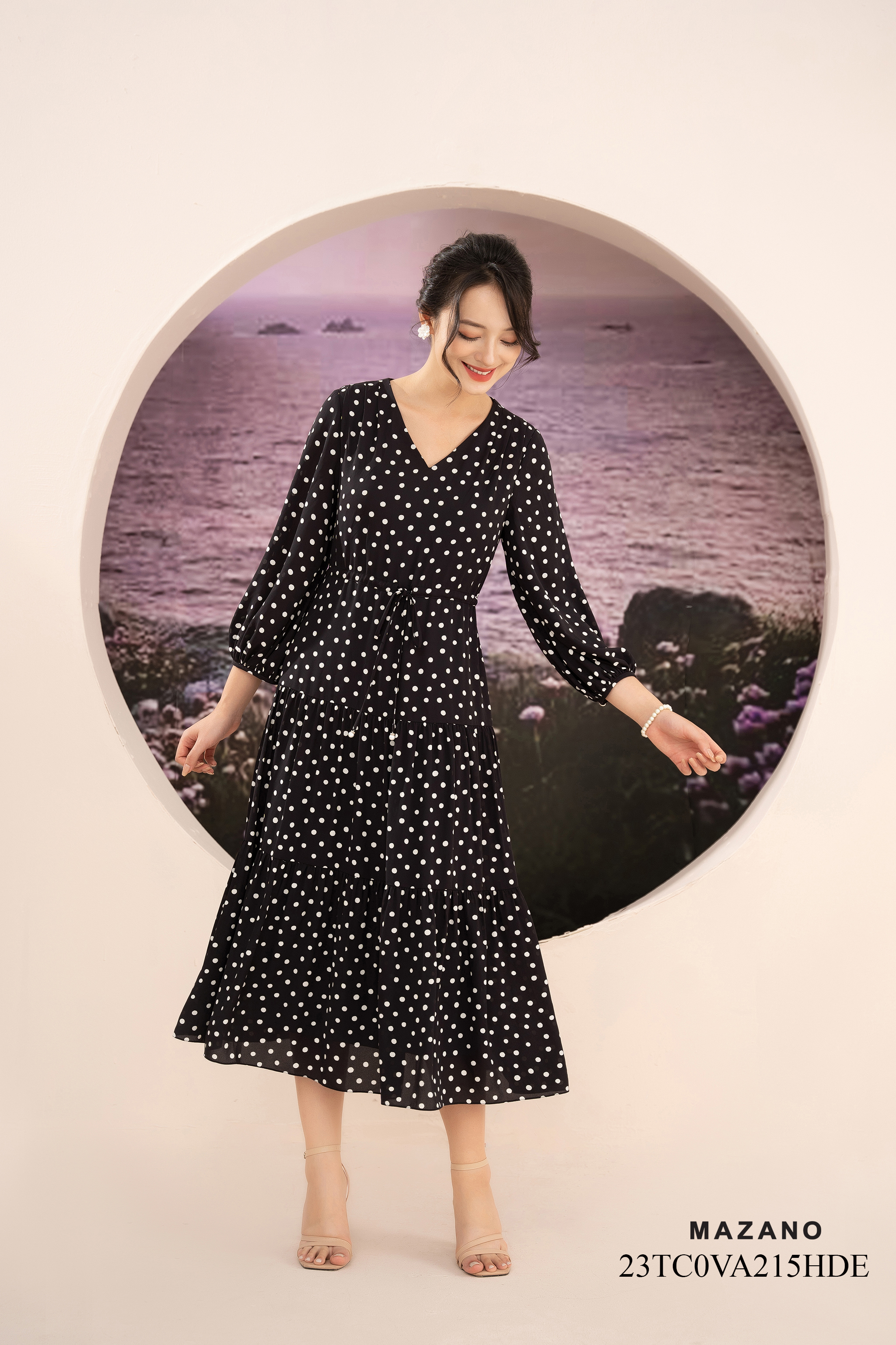 Đầm Hoạ Tiết Rút Dây Can Bèo Tầng_thumbnail_2