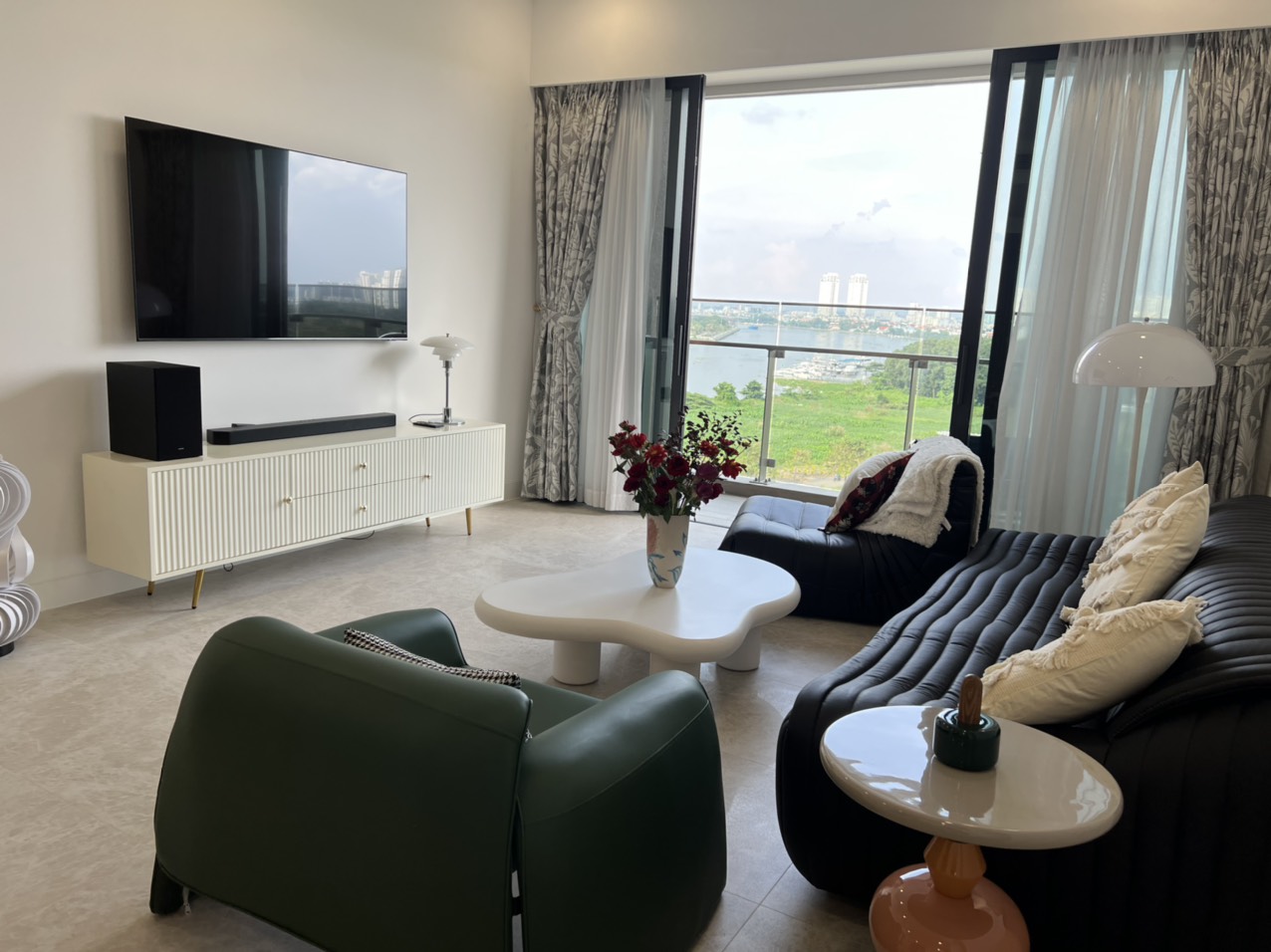 Tin thật 100% - Giỏ hàng căn hộ 2PN cần bán tại The River Thủ Thiêm với giá kịch sàn, view tuyệt mỹ_thumbnail_1