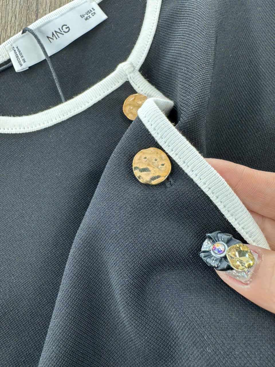 A51 ÁO KIỂU ĐEN_thumbnail_9