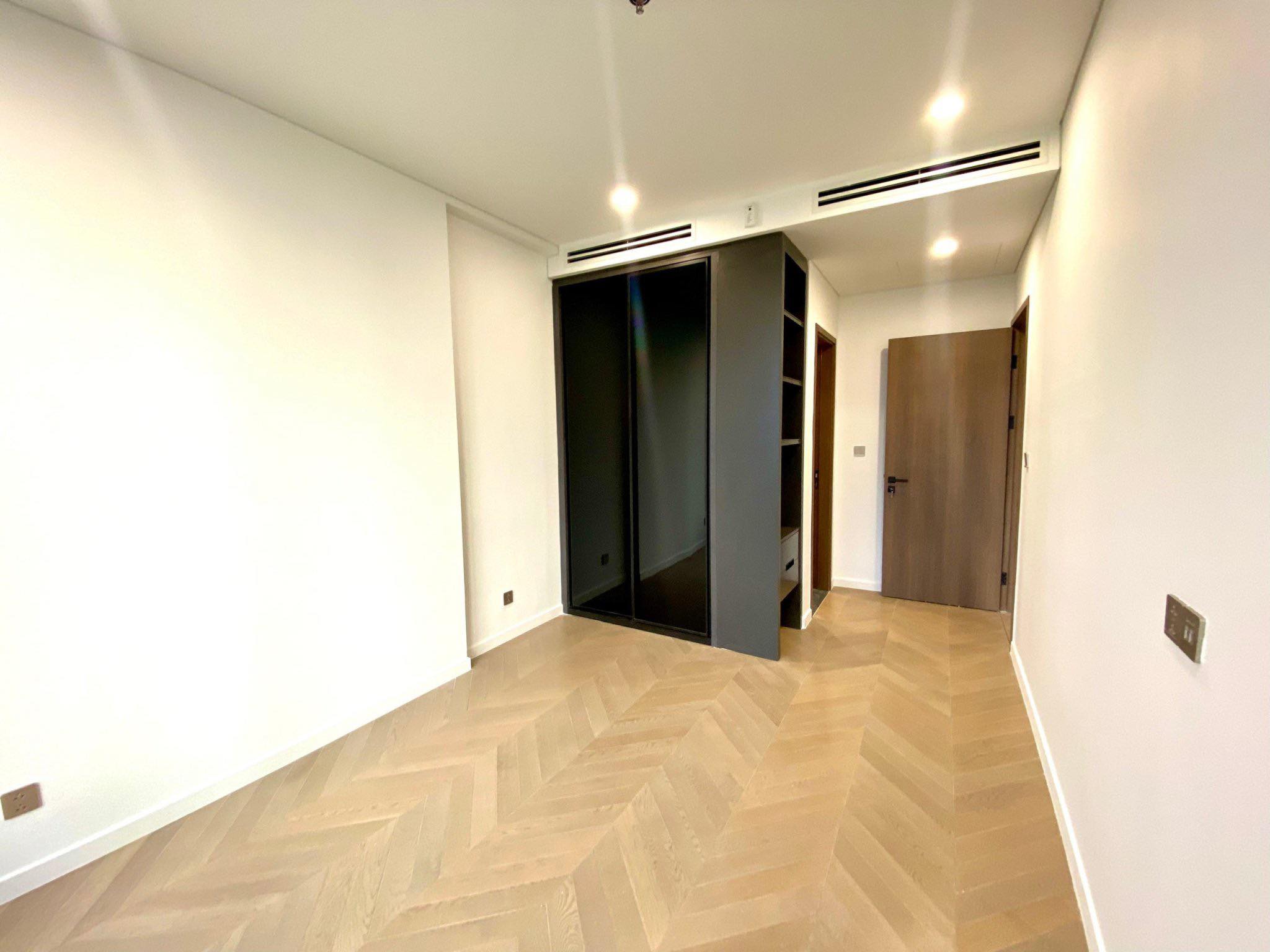 Chuyển nhượng căn hộ 2 phòng ngủ, giá cả phải chăng, view sông Sài Gòn_thumbnail_3