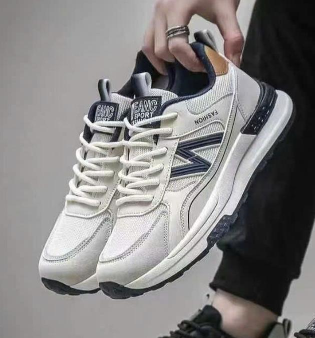 Sneaker thể thao CS187