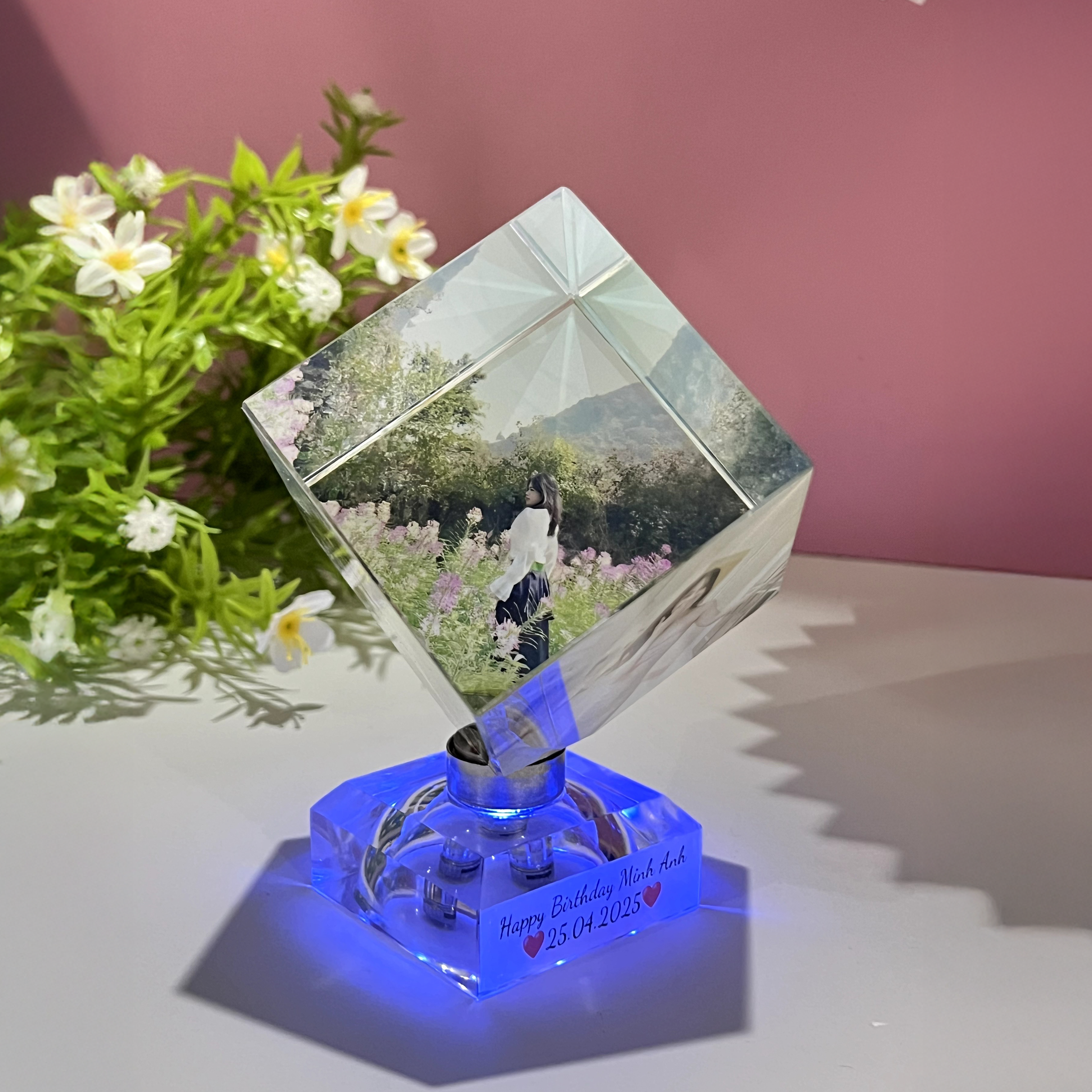 Pha lê lập phương in ảnh cá nhân hóa theo yêu cầu làm quà sinh nhật tặng bạn gái, mẹ, bạn thân, món quà sinh nhật độc đáo, sang trọng_thumbnail_5