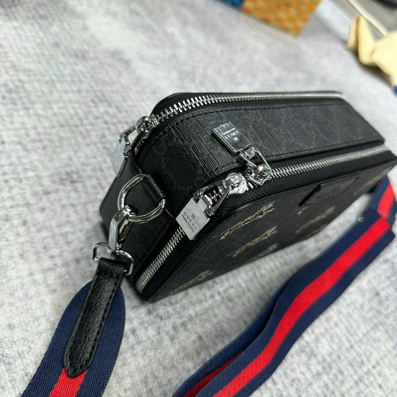 Túi đeo chéo Gucci hộp chữ nhật họa tiết hoa hổ_thumbnail_2