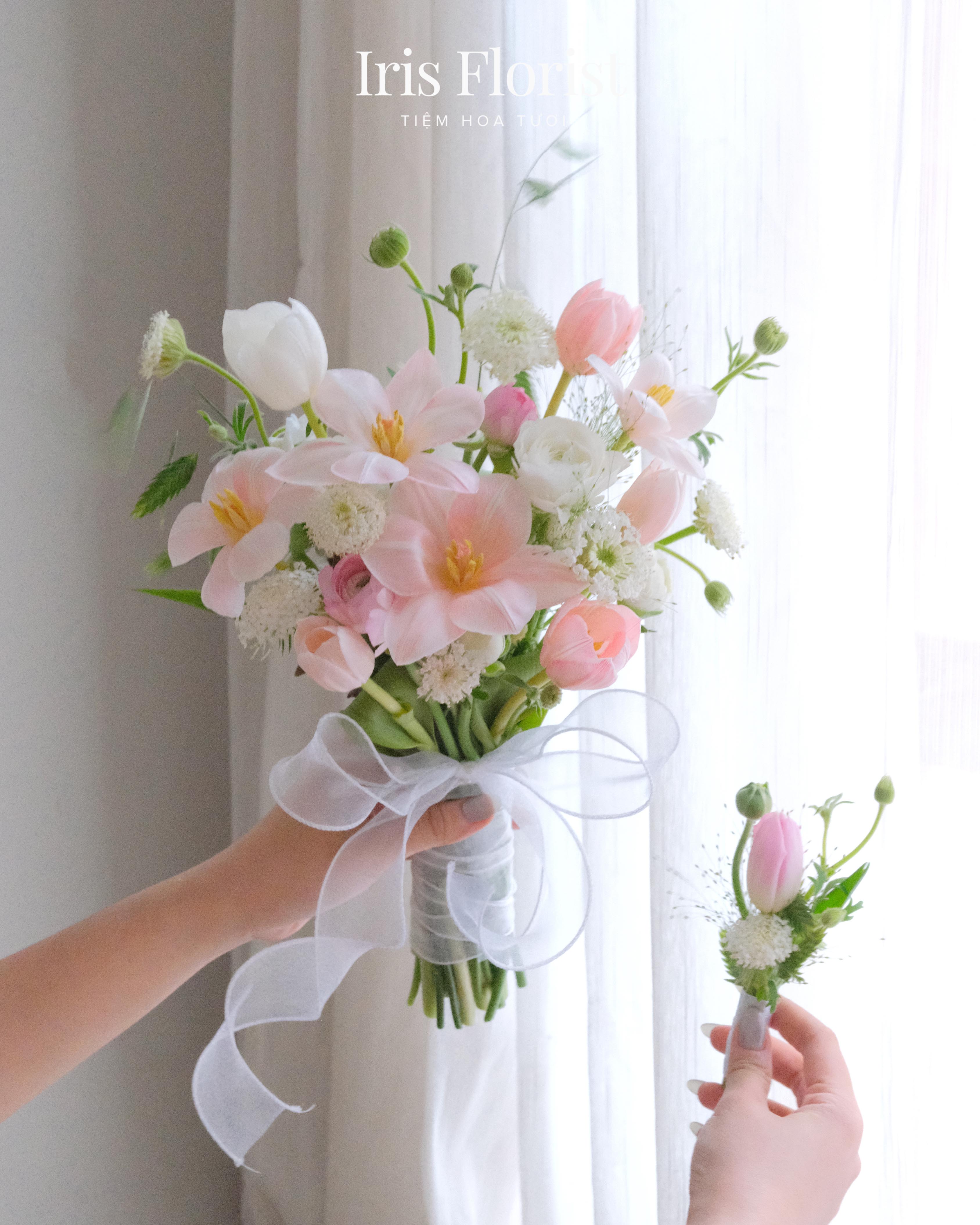 Bó hoa cưới Tulip phớt hồng mix thùy châu