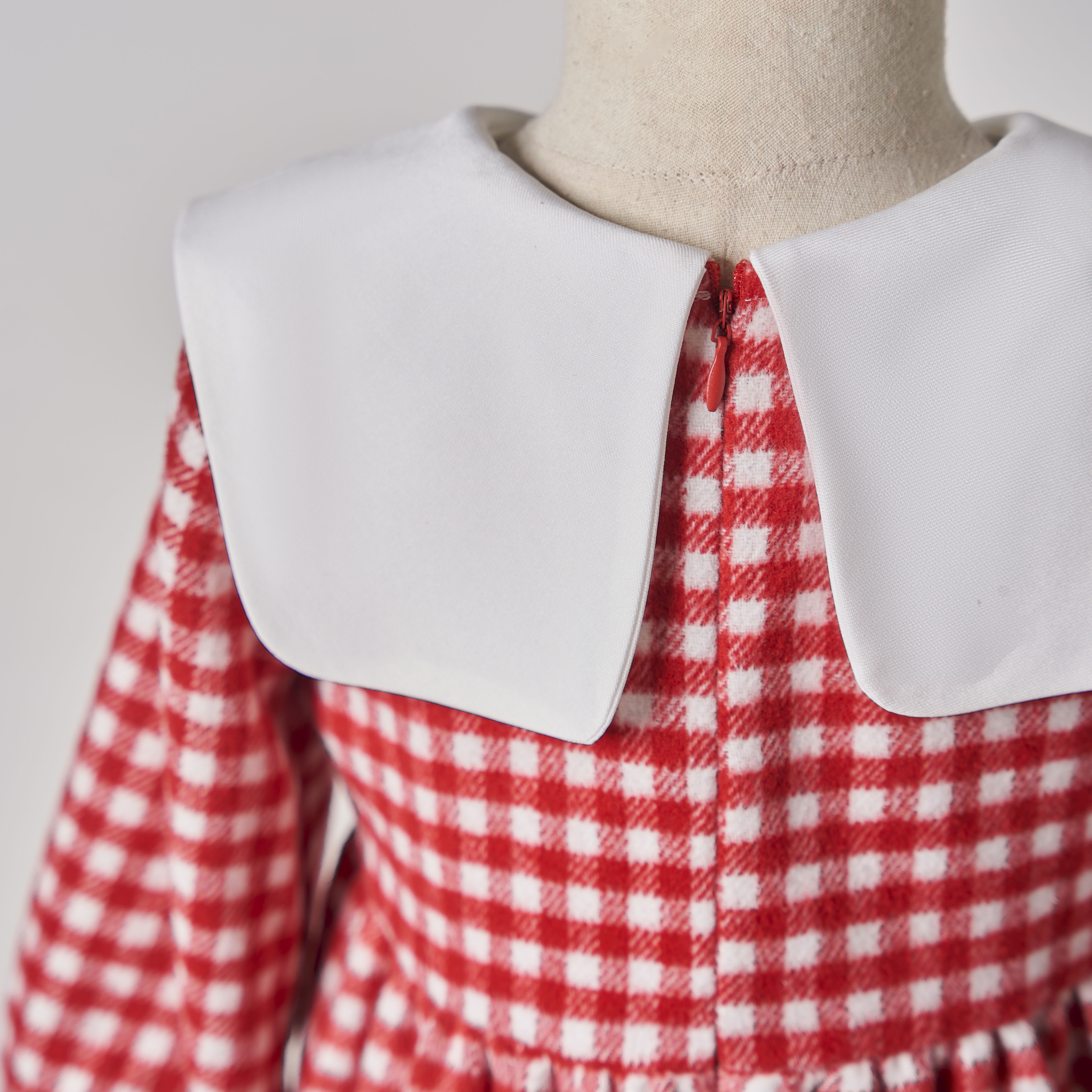 Váy kẻ karo thêu lá cổ_thumbnail_1