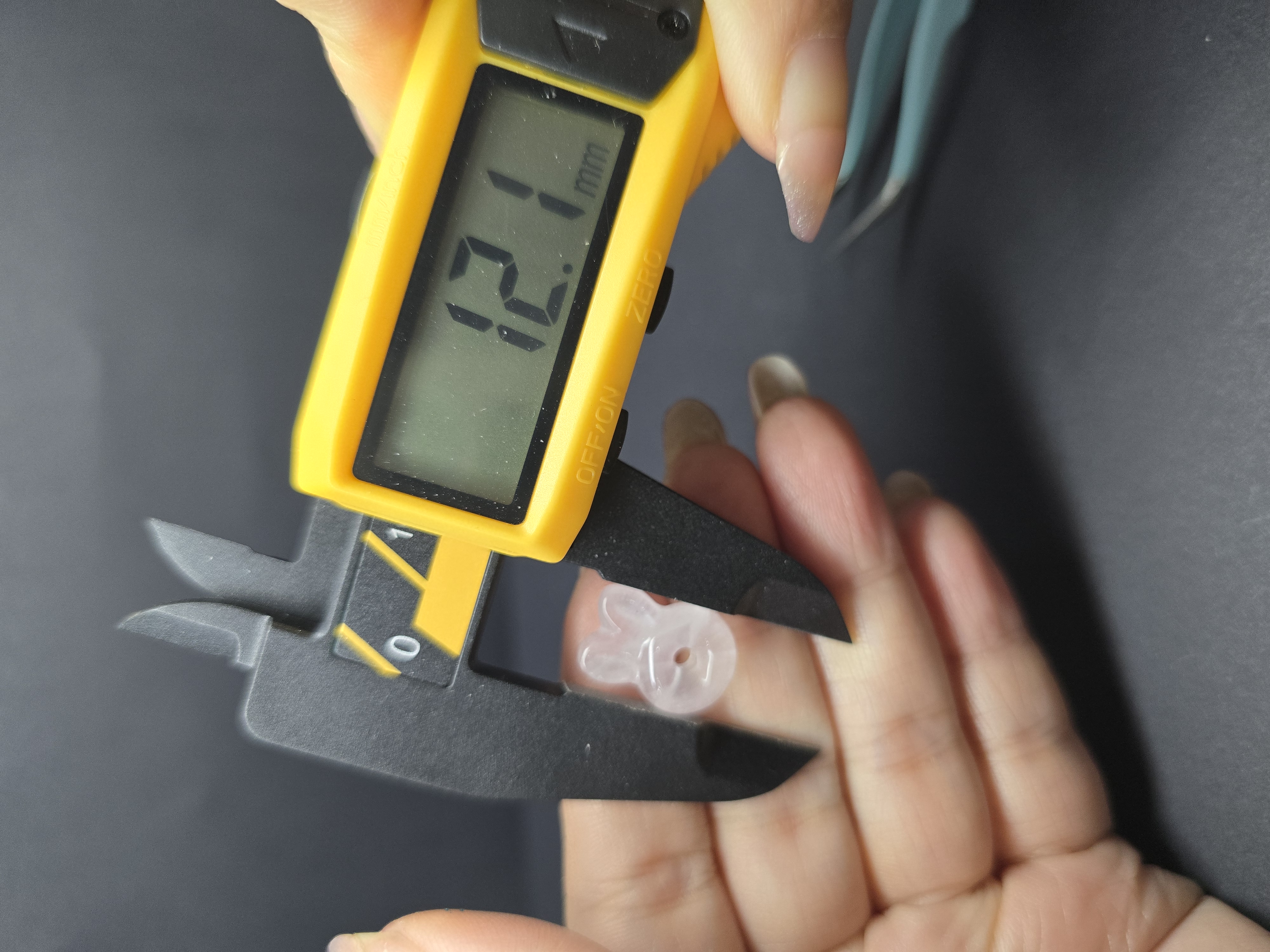 Charm Hạt Lẻ Thạch Anh Hồng - Thỏ (Đã Xỏ Lỗ - Bán Lẻ 1 Viên)_thumbnail_4