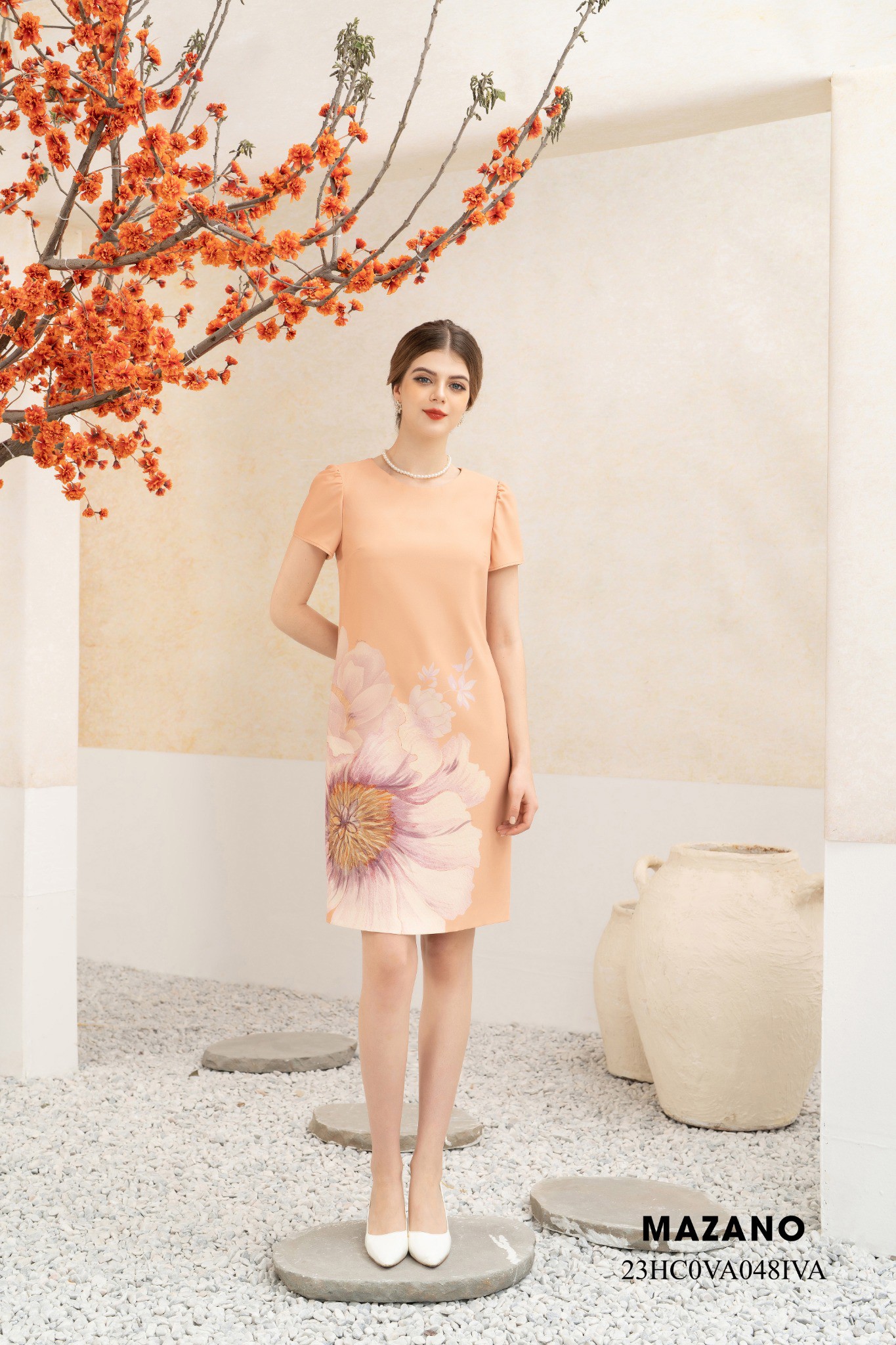 Váy Đầm Suông Vải thô mỏng Hoạ tiết hoa 3D in bố cục Cổ tròn Tay ngắn Dài đến gối 23HC0VA048IVA