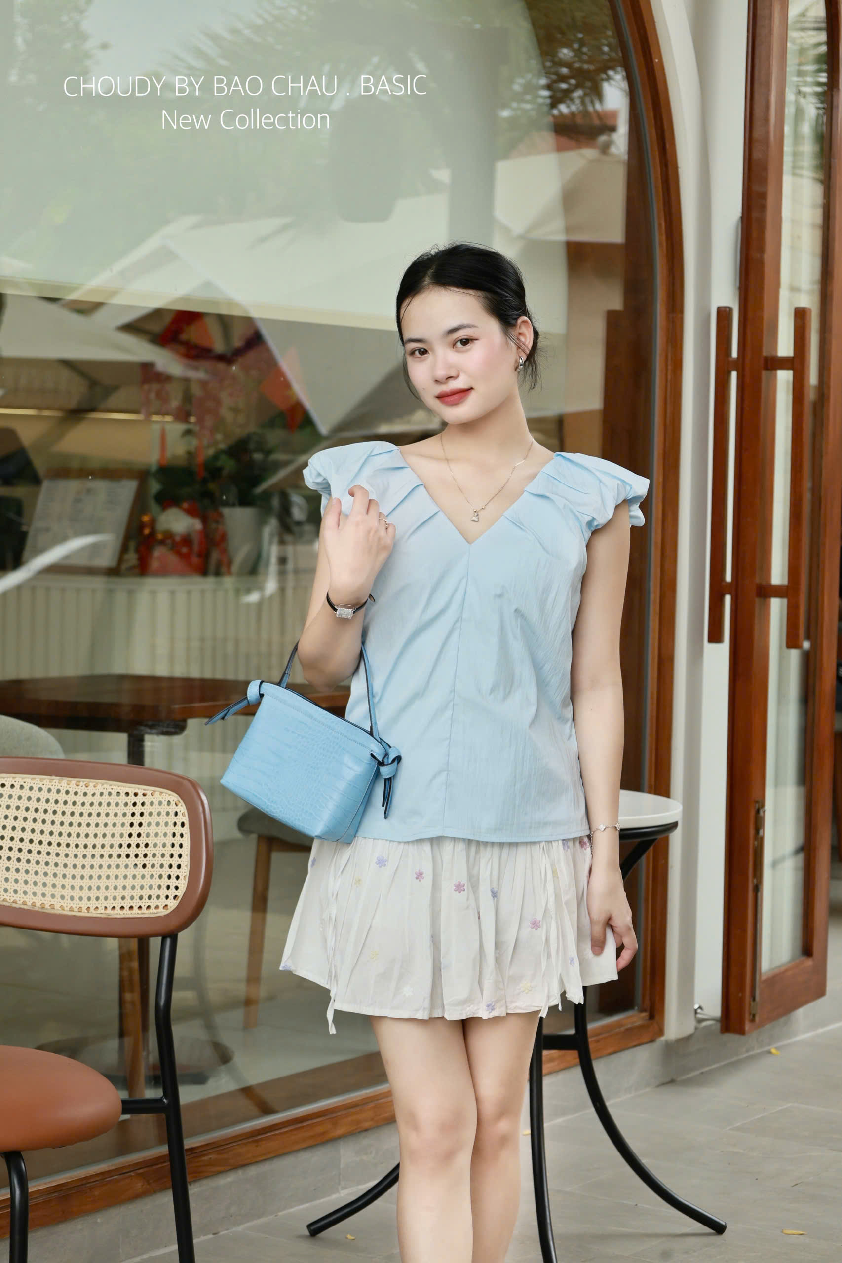 U649 ÁO KIỂU 2 MÀU_thumbnail_1