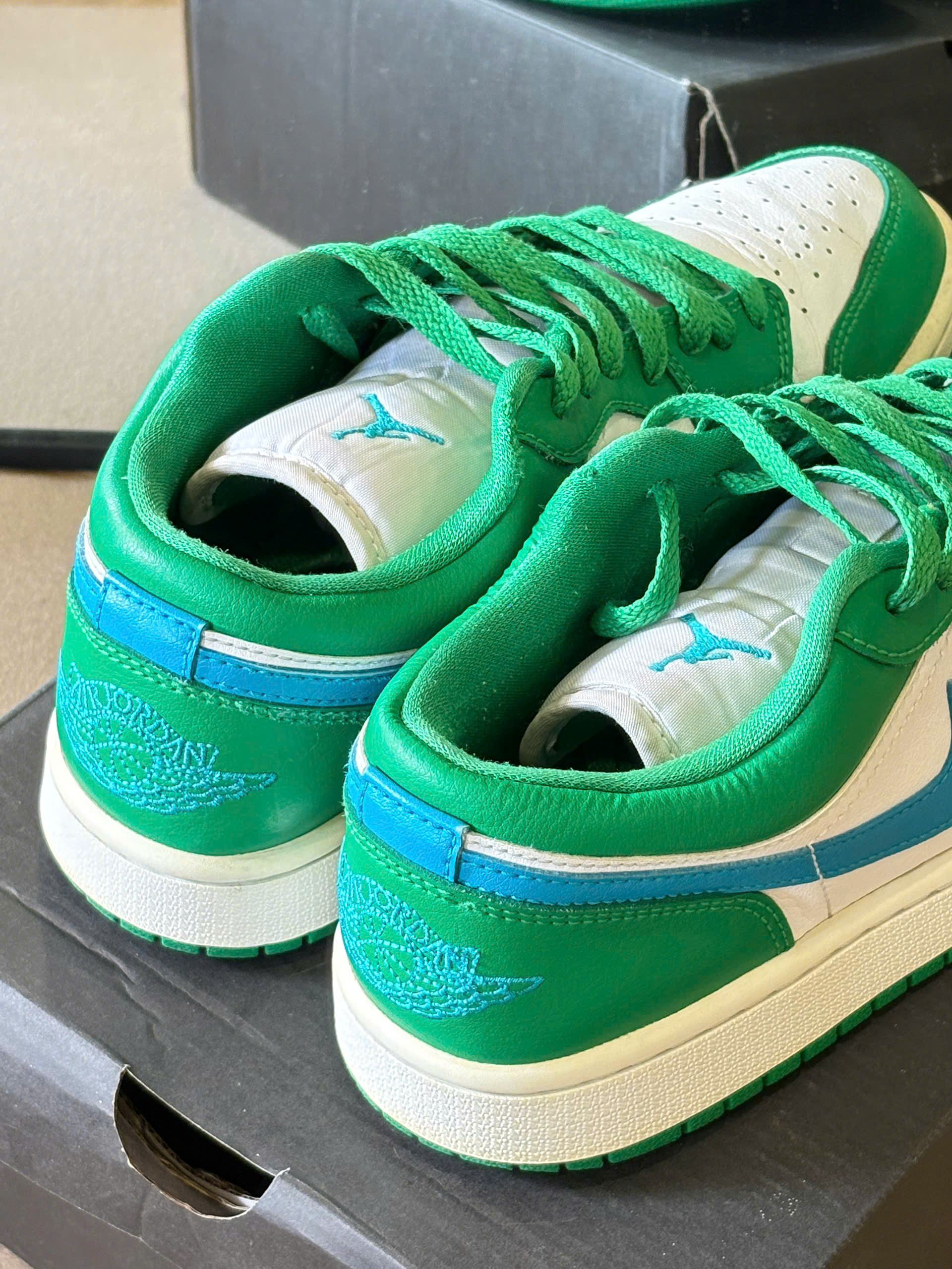 Nike Air Jordan 1 Low ‘Lucky Green’ DC0774-304_thumbnail_4