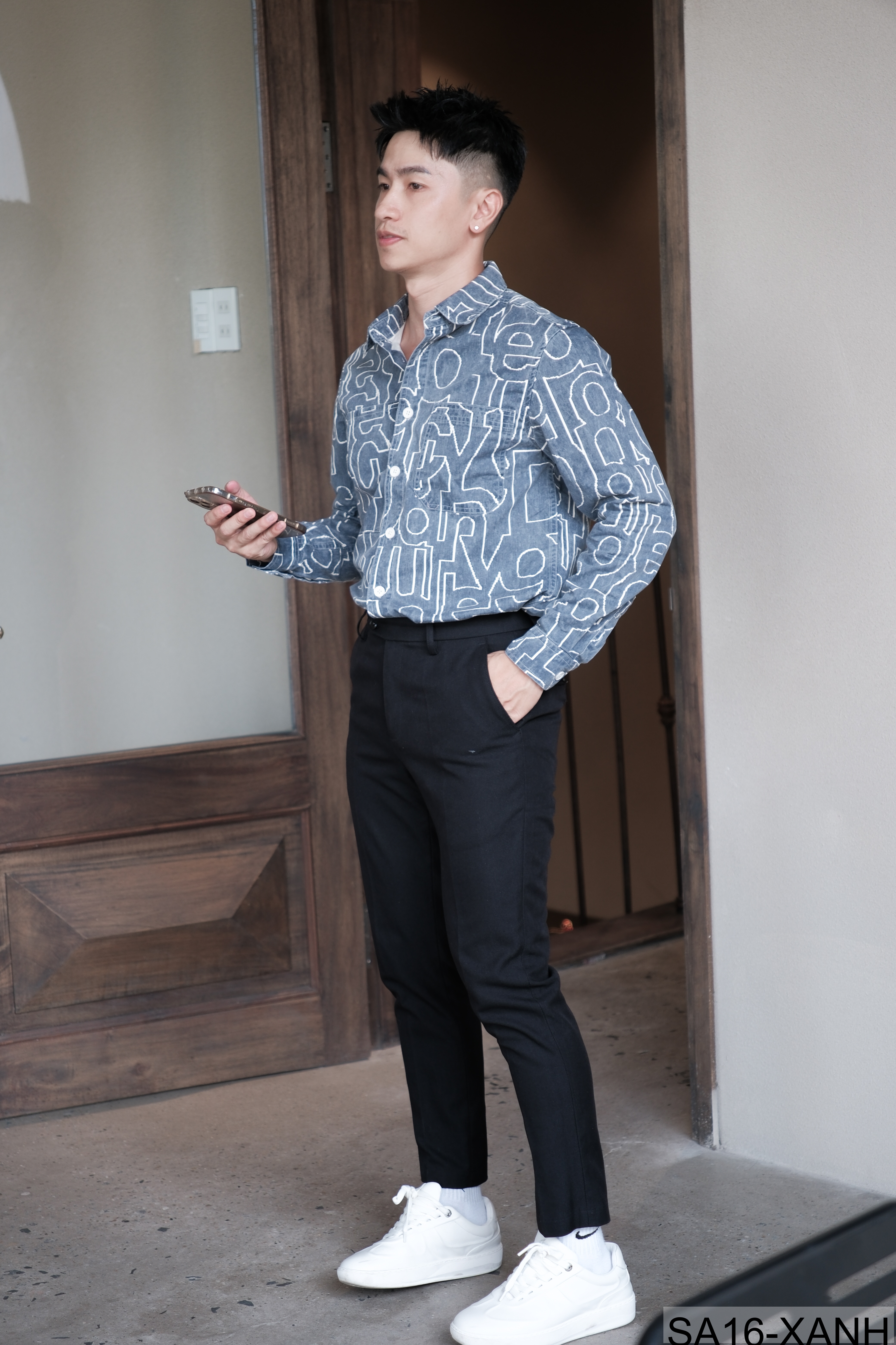 SA16 - Áo Sơ Mi Nam Tay Dài In Chữ Nghệ Thuật Dáng Rộng Phong Cách Thời Trang_thumbnail_2