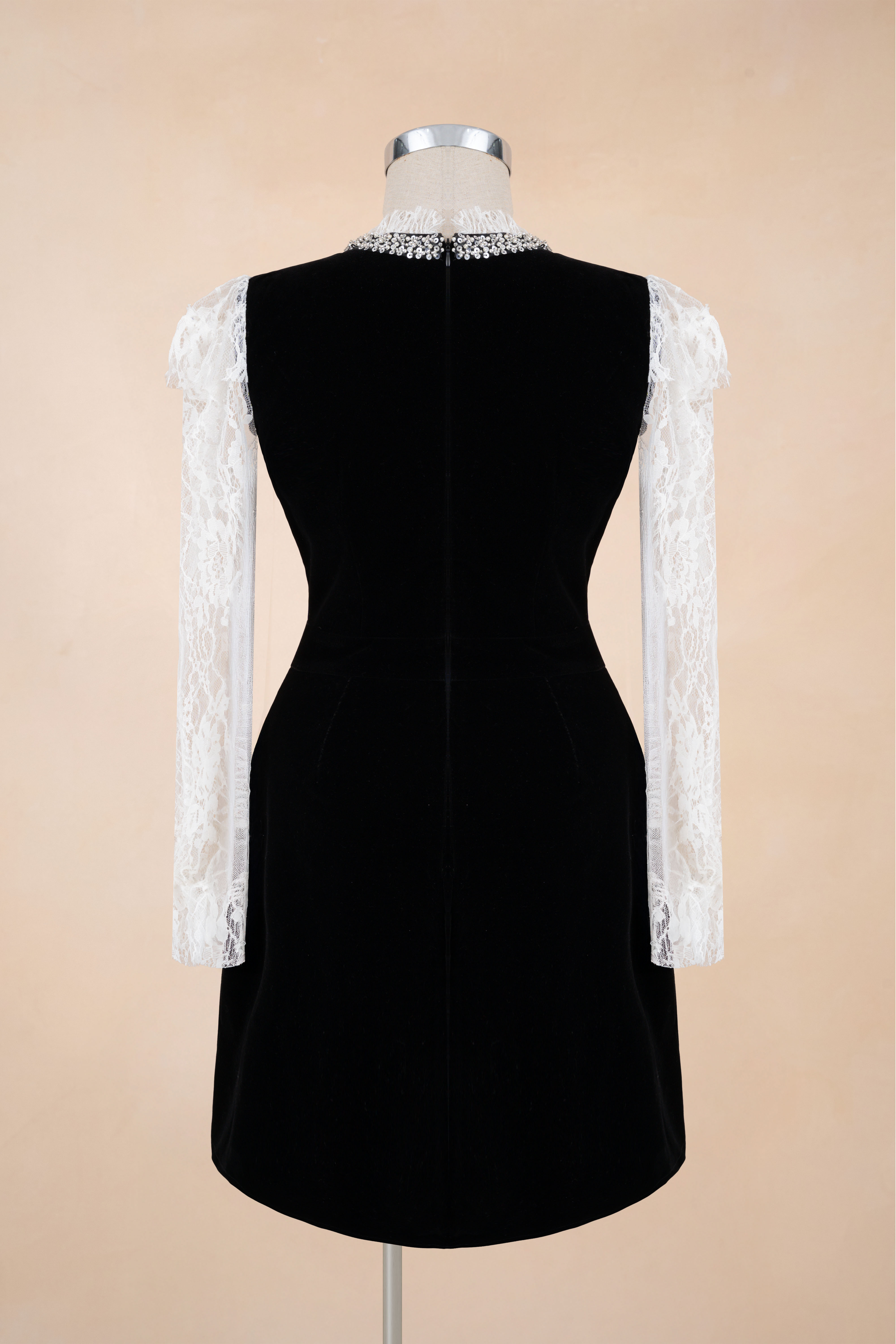 Đầm Chữ A Tay Ren Viền Cườm