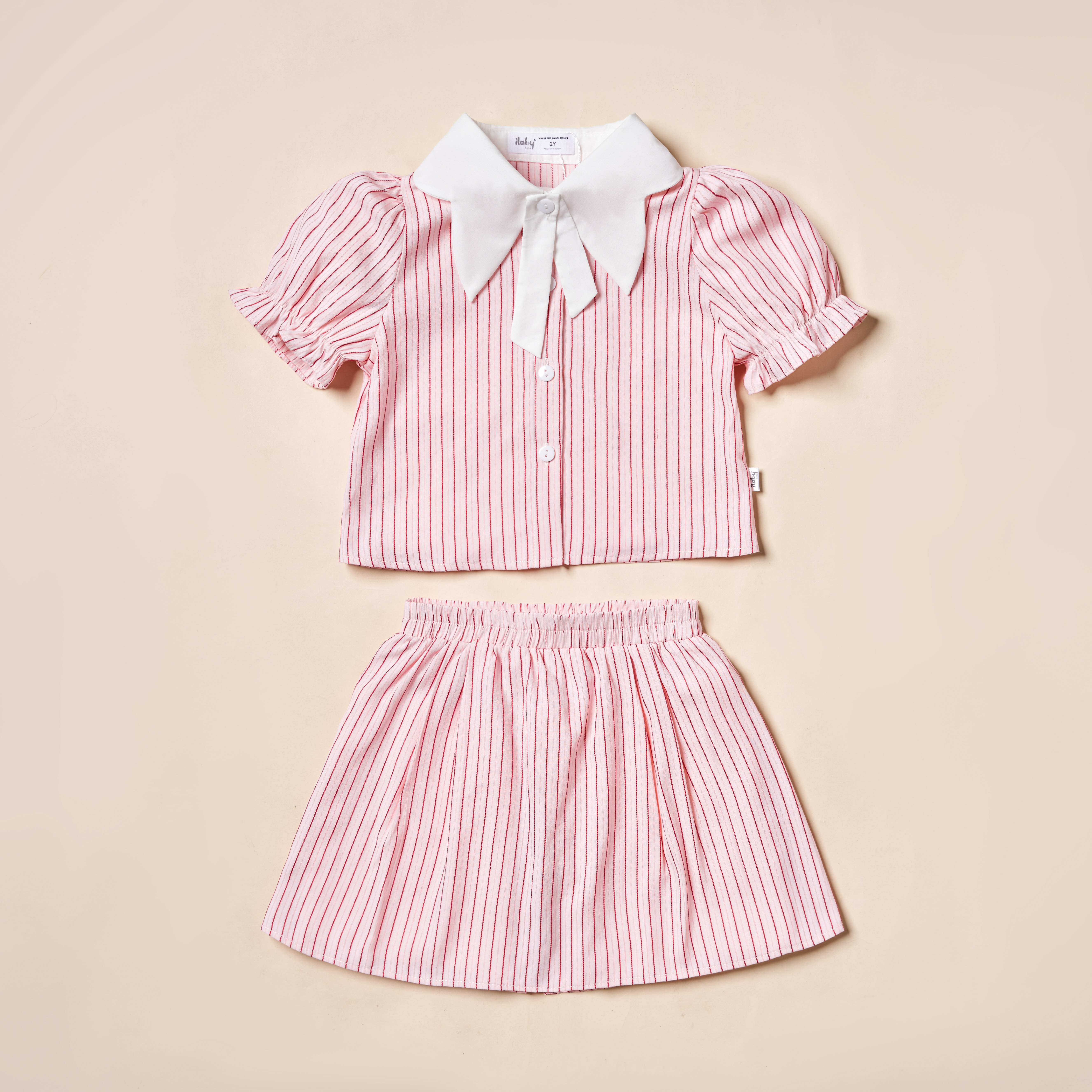 Bộ kẻ nơ cổ cánh bướm