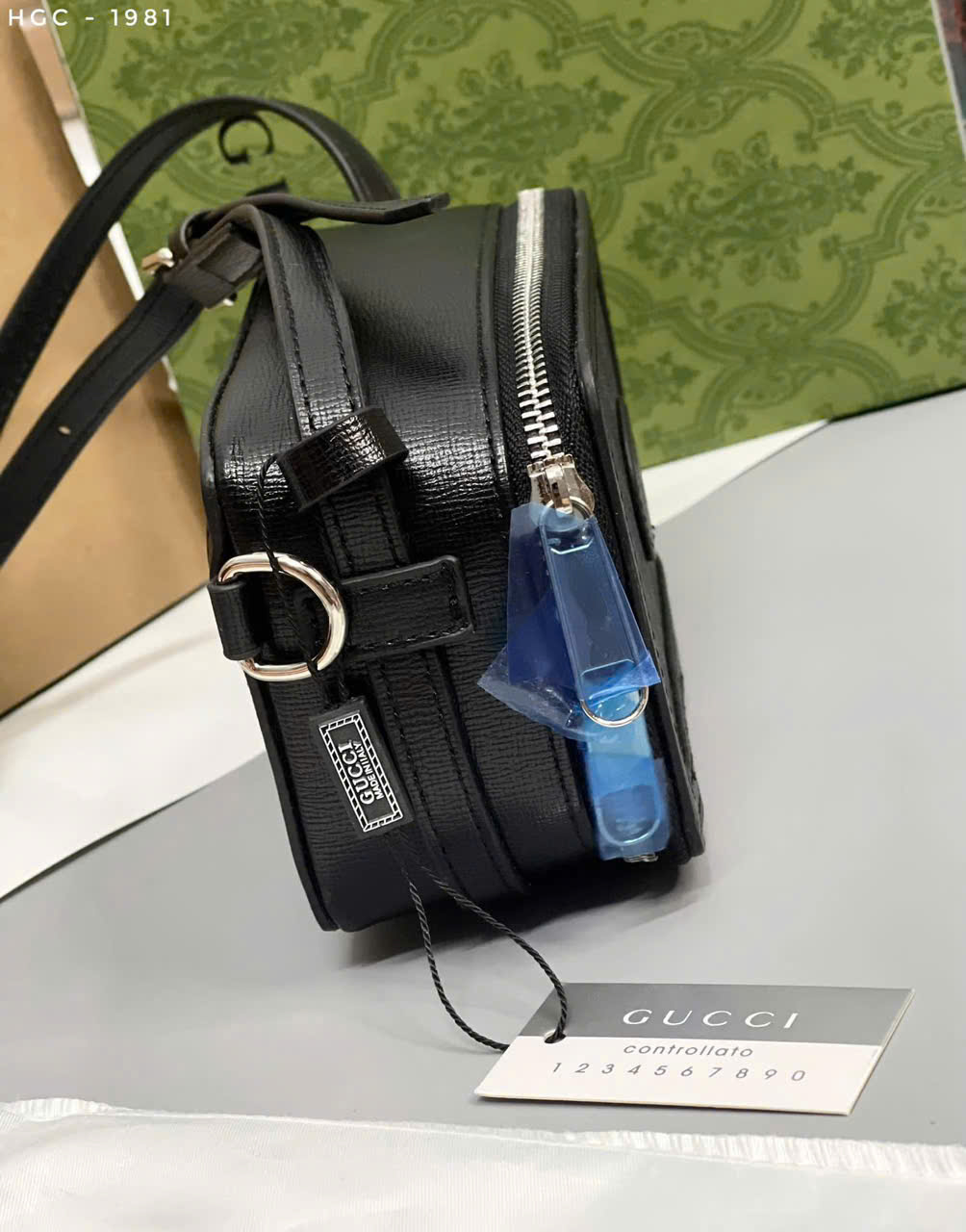 Túi đeo chéo mini Gucci GG Supreme đen họa tiết monogram_thumbnail_4