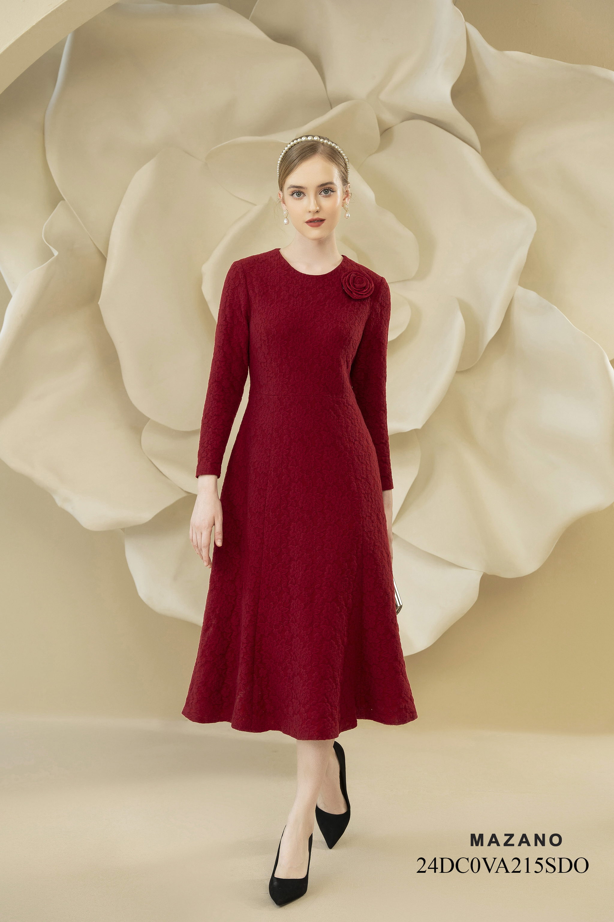 Váy Đầm Ôm Vải dạ len mặt Ren Đính hoa thủ công Cổ tròn Tay dài Dài ngang bắp chân_thumbnail_6