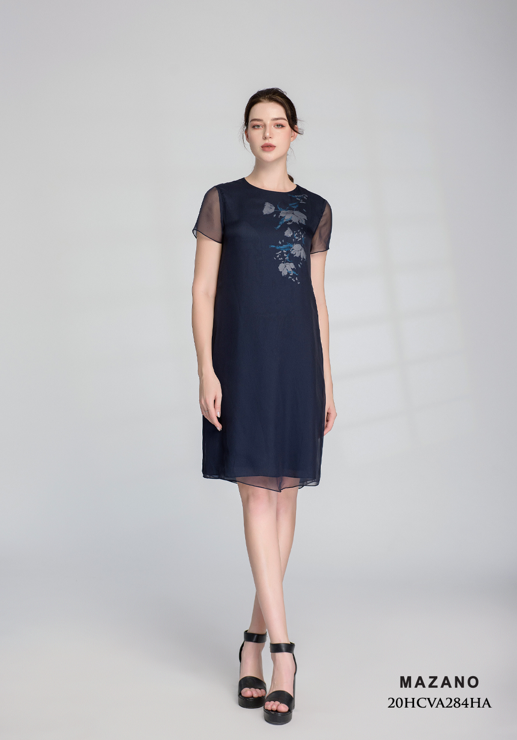 Đầm xanh đen phủ họa tiết_thumbnail_1