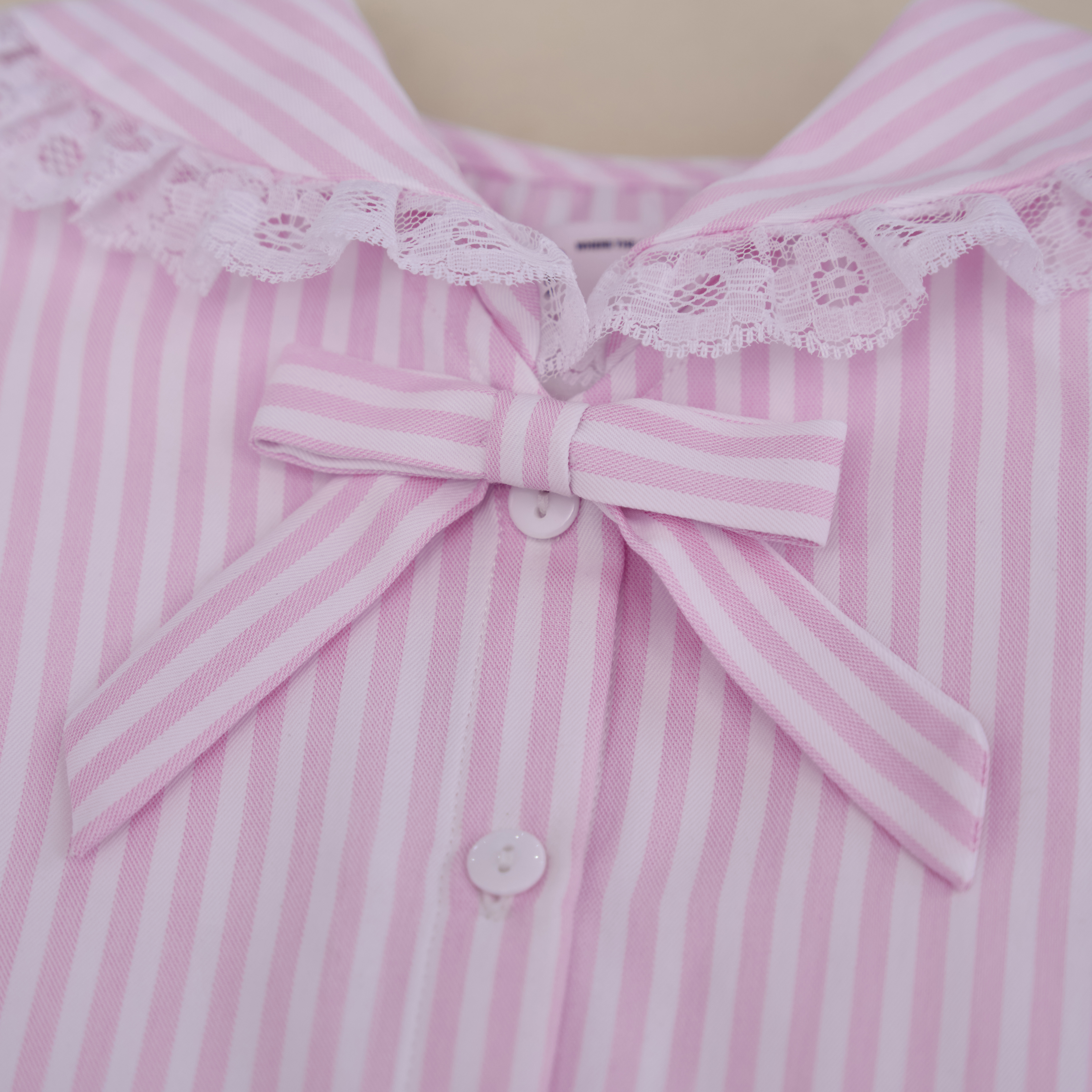 Áo sát nách cổ sen phối ren_thumbnail_3