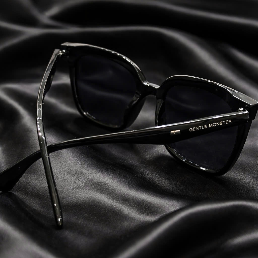 Kính mắt Gentle Monster đen gọng vuông_thumbnail_1