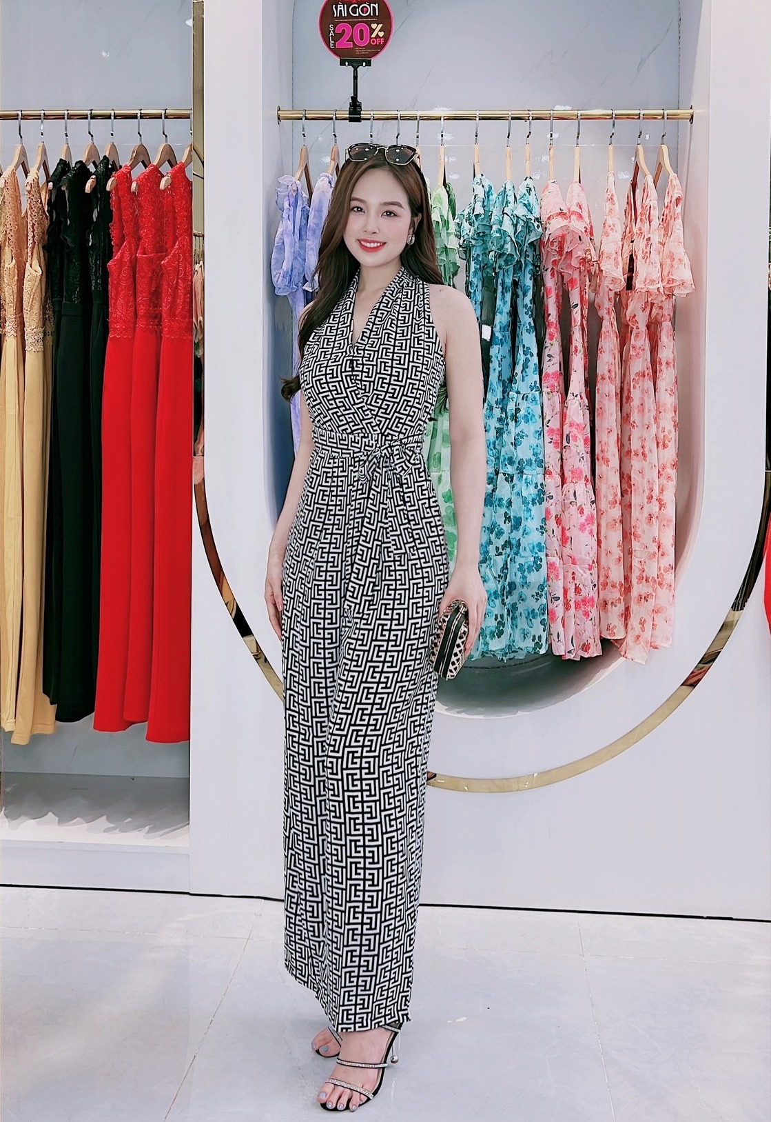 Jumpsuit thiết kế kiểu cổ yếm cột eo cá tính_thumbnail_18