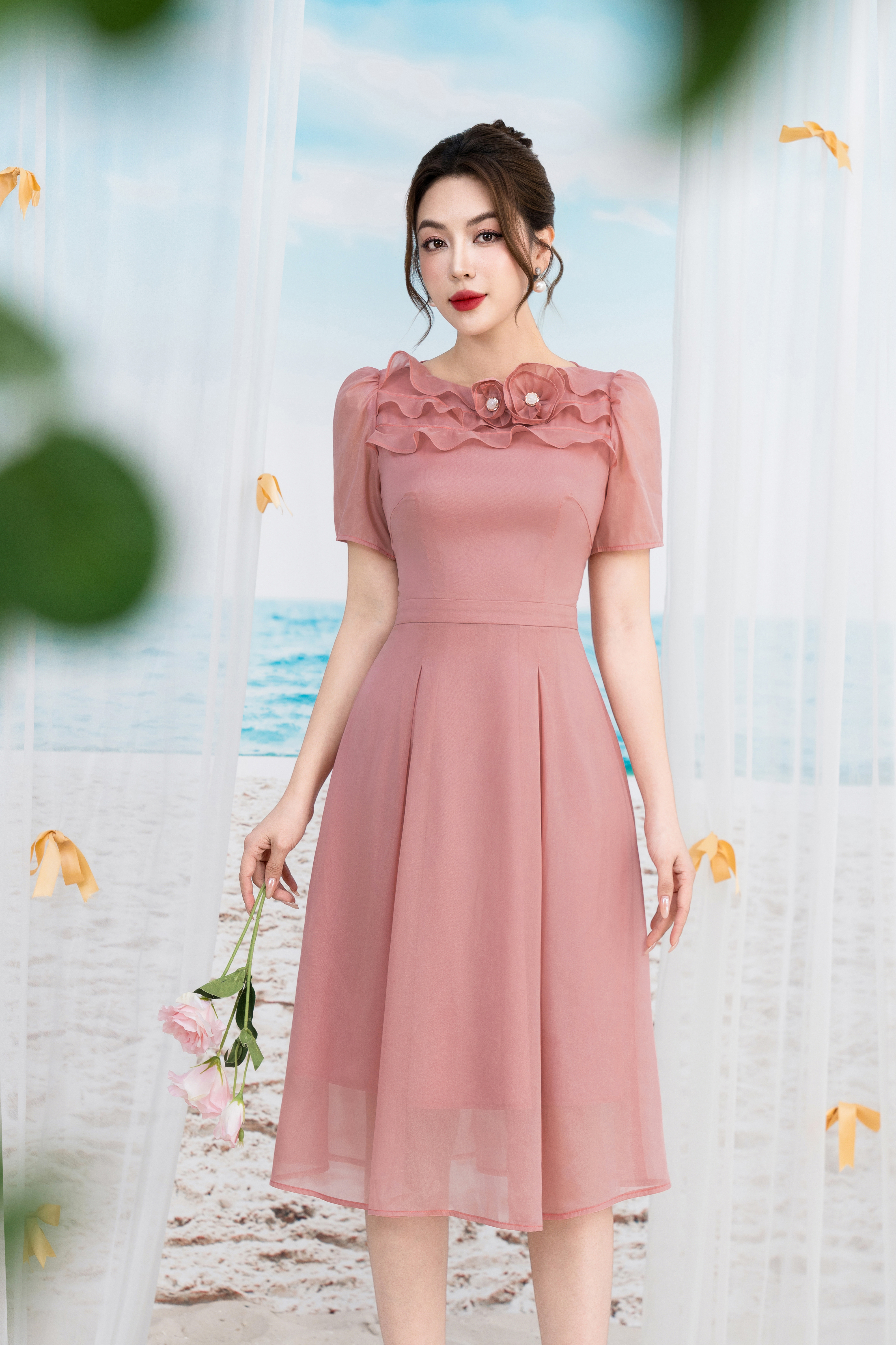 Đầm xoè hồng bèo ngực đính hoa_thumbnail_0