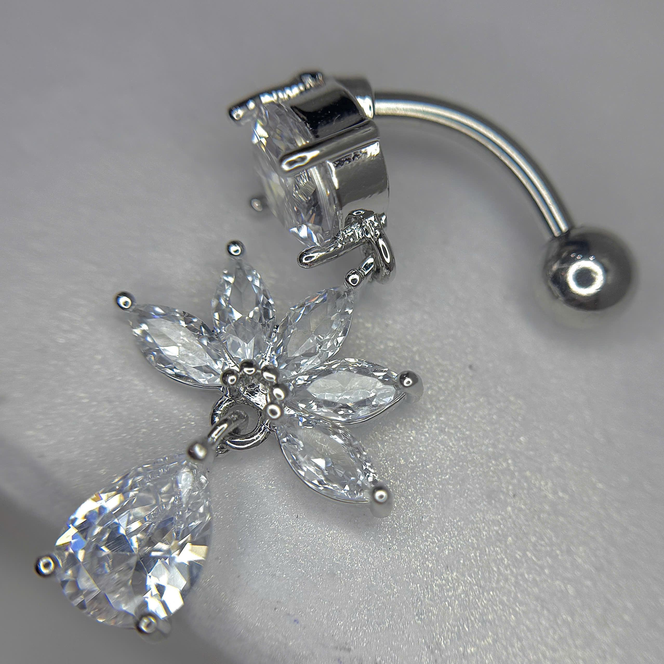 Rốn ngược 5 lá đá rơi