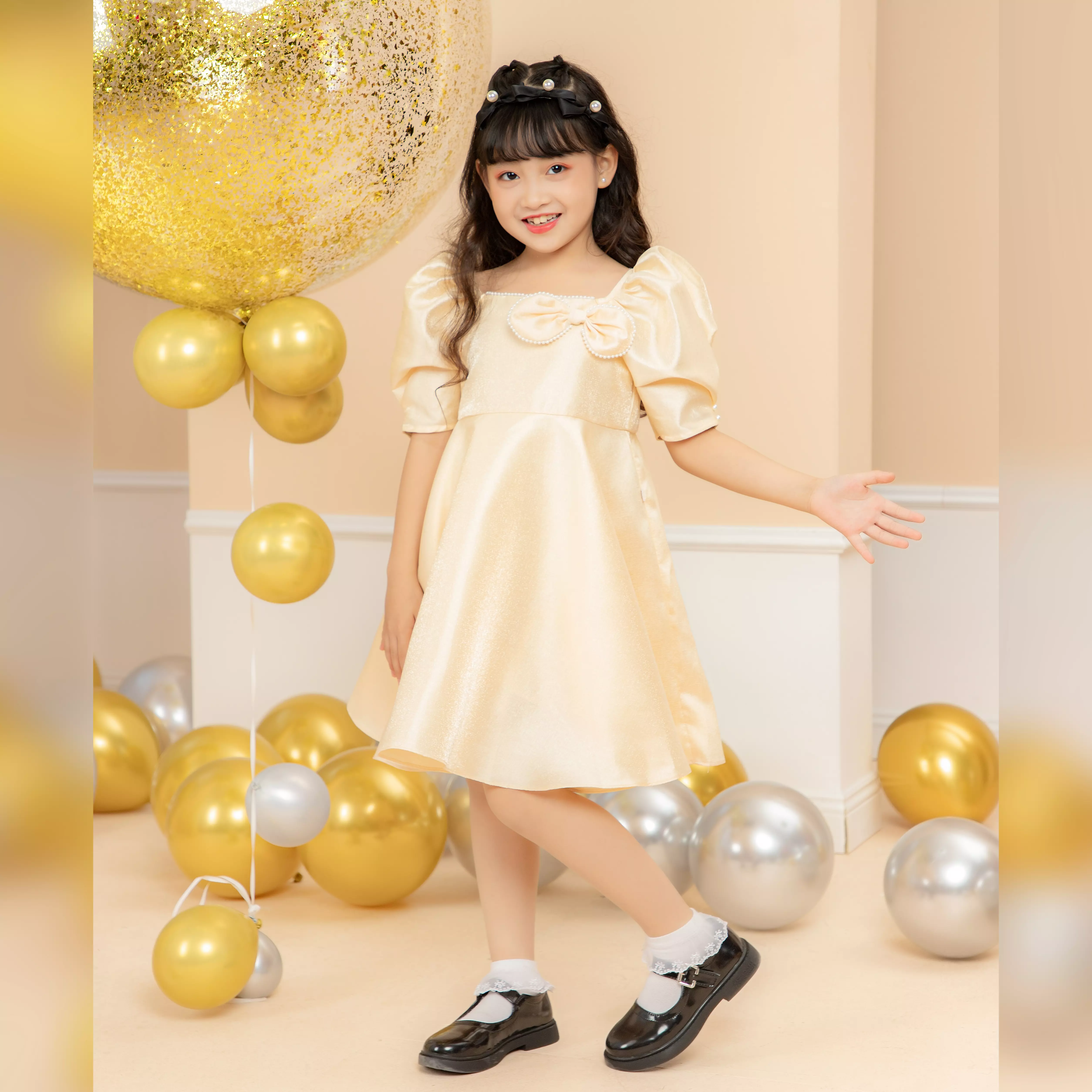 Váy tafta cổ vuông nơ ngực_thumbnail_1