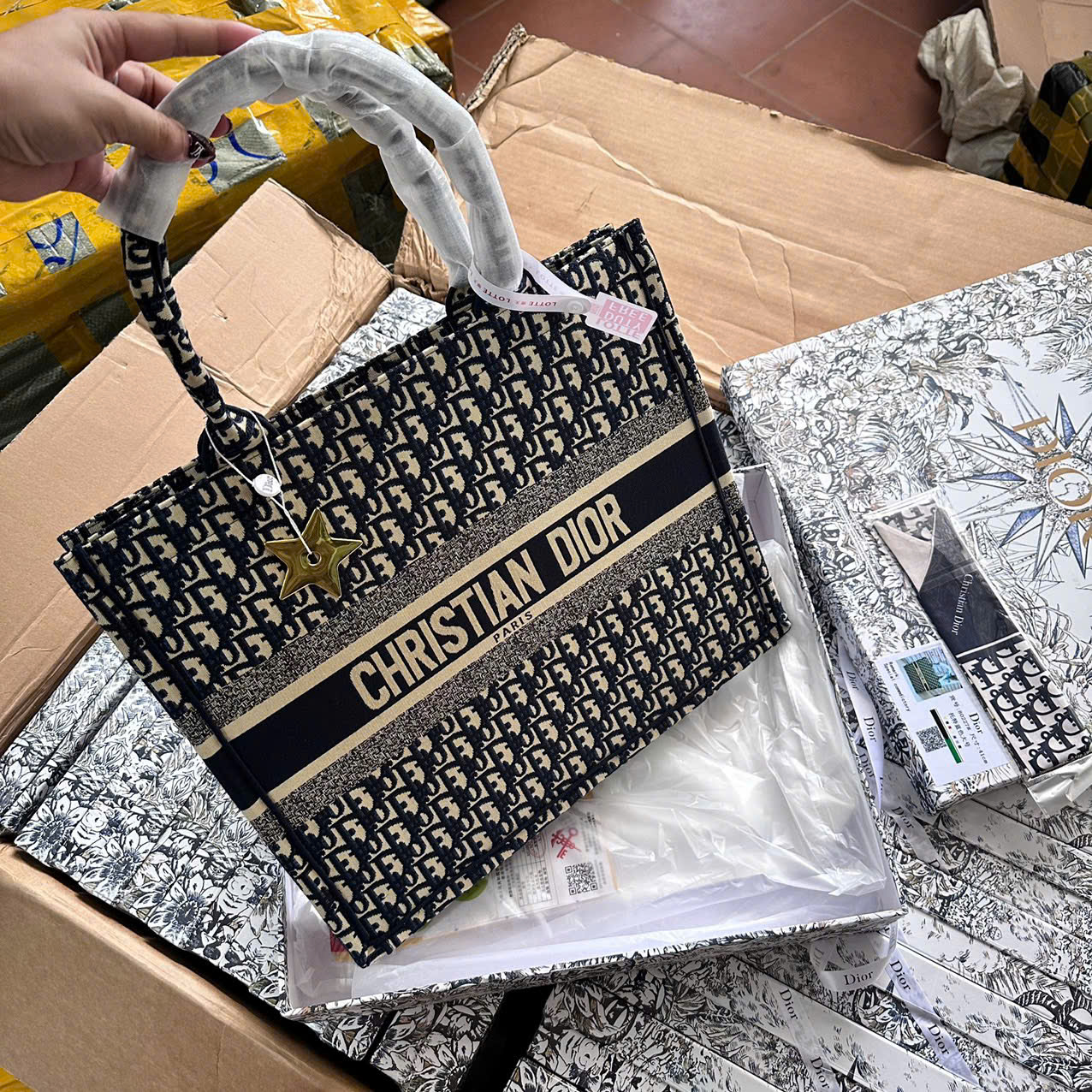 TÚI LAPTOP ❌DIOR TOTE BOOK