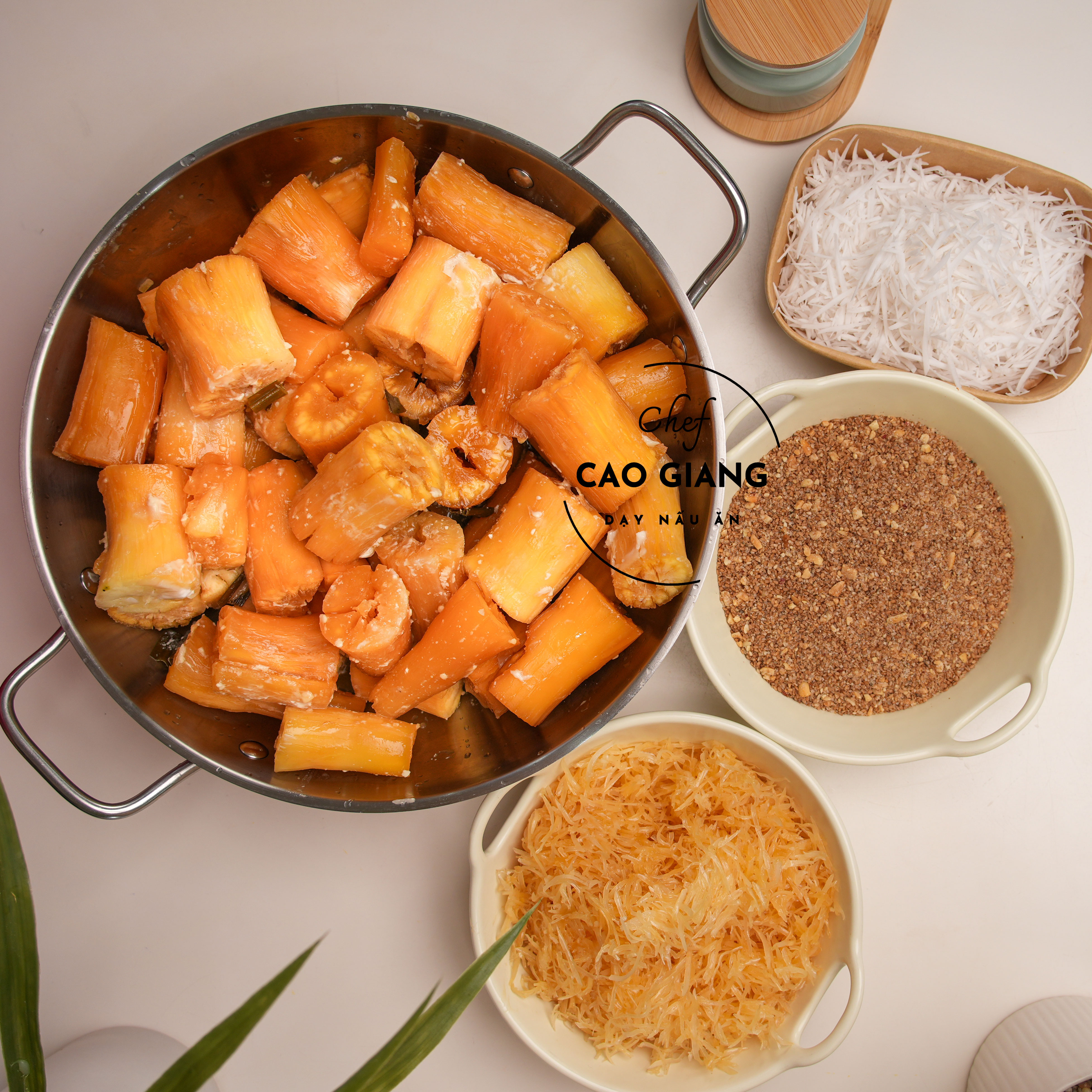 Lớp Sắn Om Cốt Dừa Lá Nếp_thumbnail_4