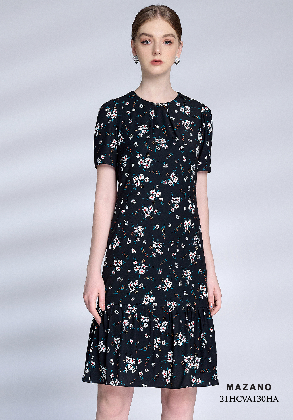 Váy suông đen họa tiết hoa nền chân_thumbnail_2