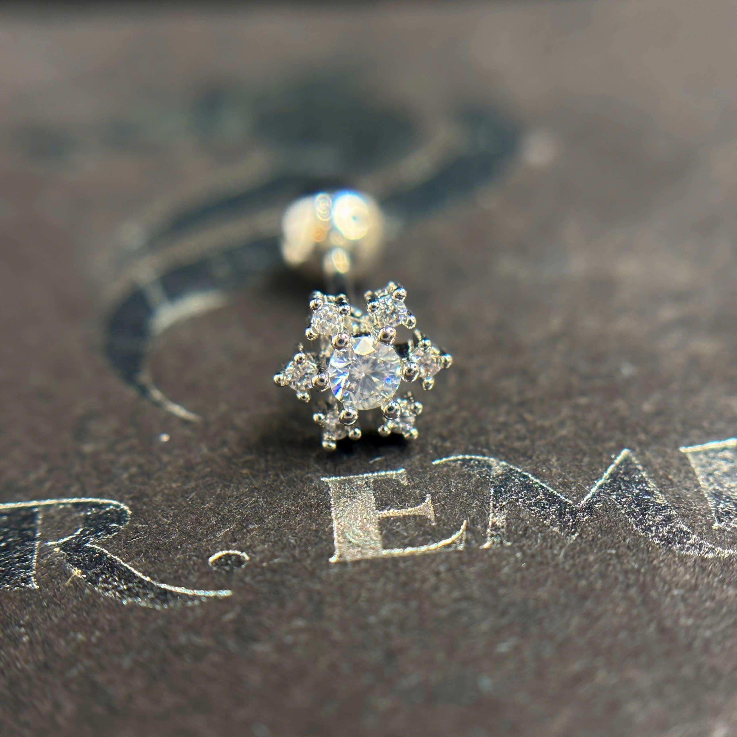 Khuyên kiểu bông tuyết bi vặn_thumbnail_2