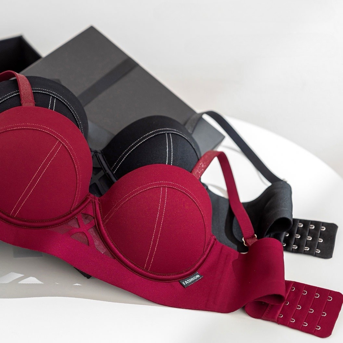 [Mã B56] Áo Lót Su Lựa Nữ Cup Ngang Nâng Vòng 1 Không Gọng Áo Bra Chất Su Lụa 1.5cm Không Gọng Có Mút Đệm kép 2 Lớp Gom Quả Chống Xệ Hạn Chế Ngấn Mỡ Lưng -- Vikam_thumbnail_3