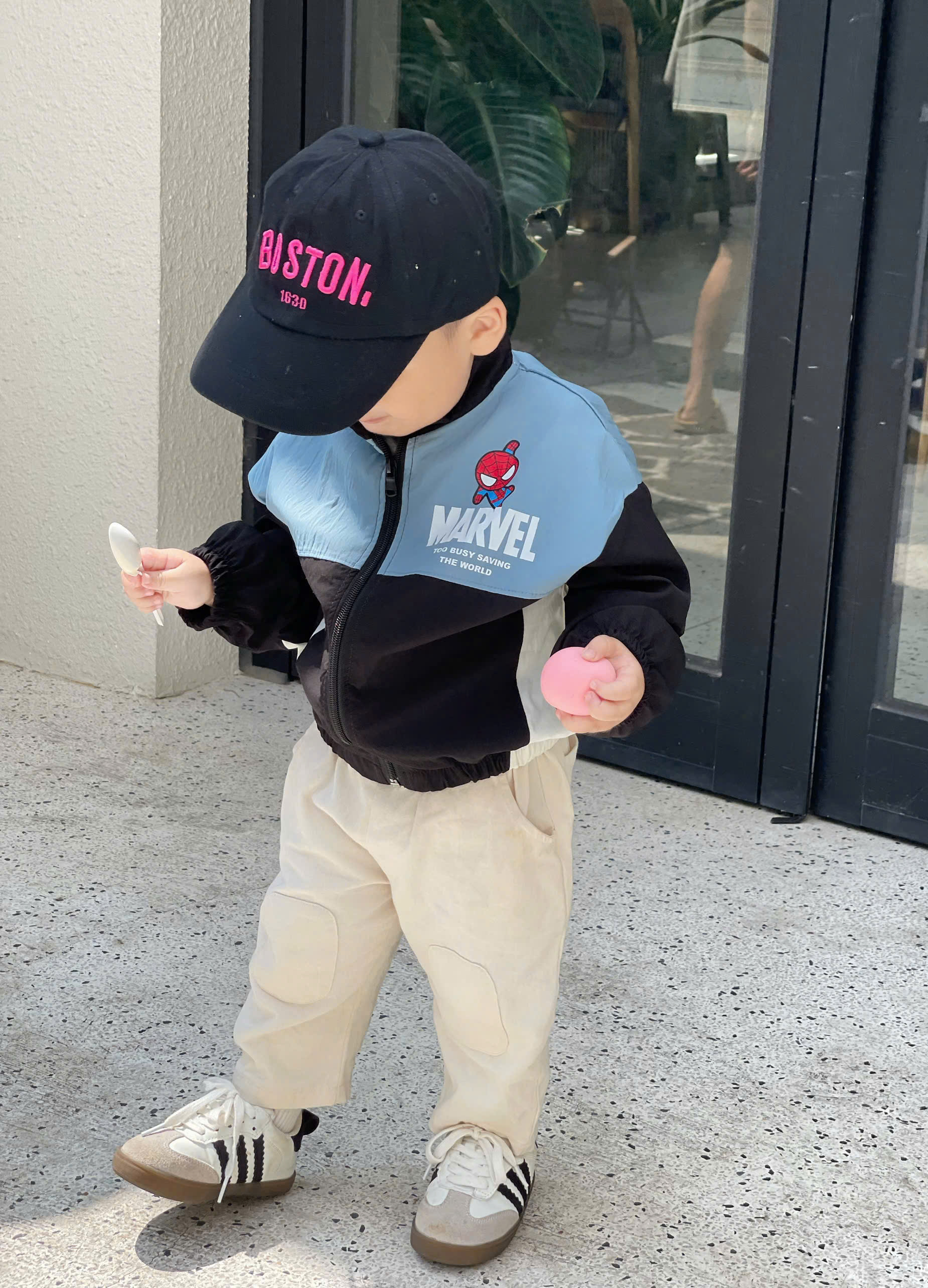 R81 ÁO KHOÁC GIÓ NHỆN ĐỎ MARVEL- A106.231