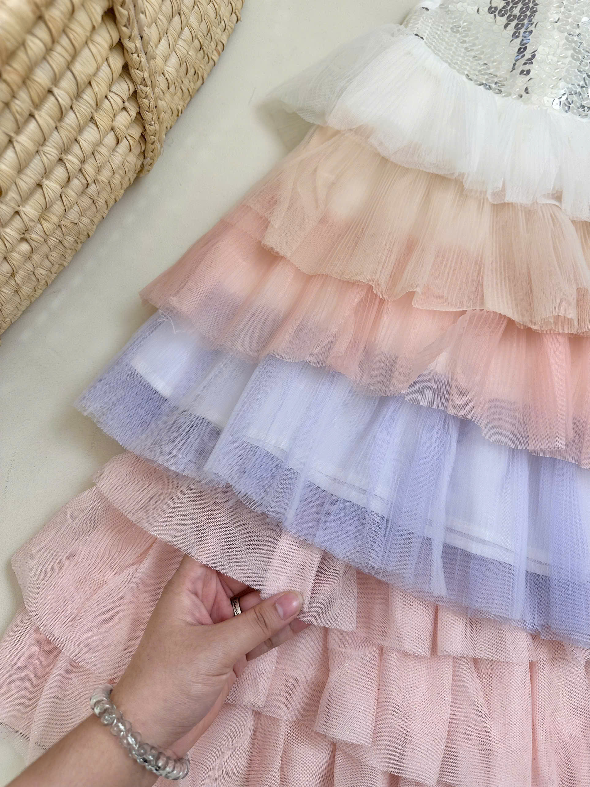 Đầm tầng kim sa bé ( TRẮNG )_thumbnail_3